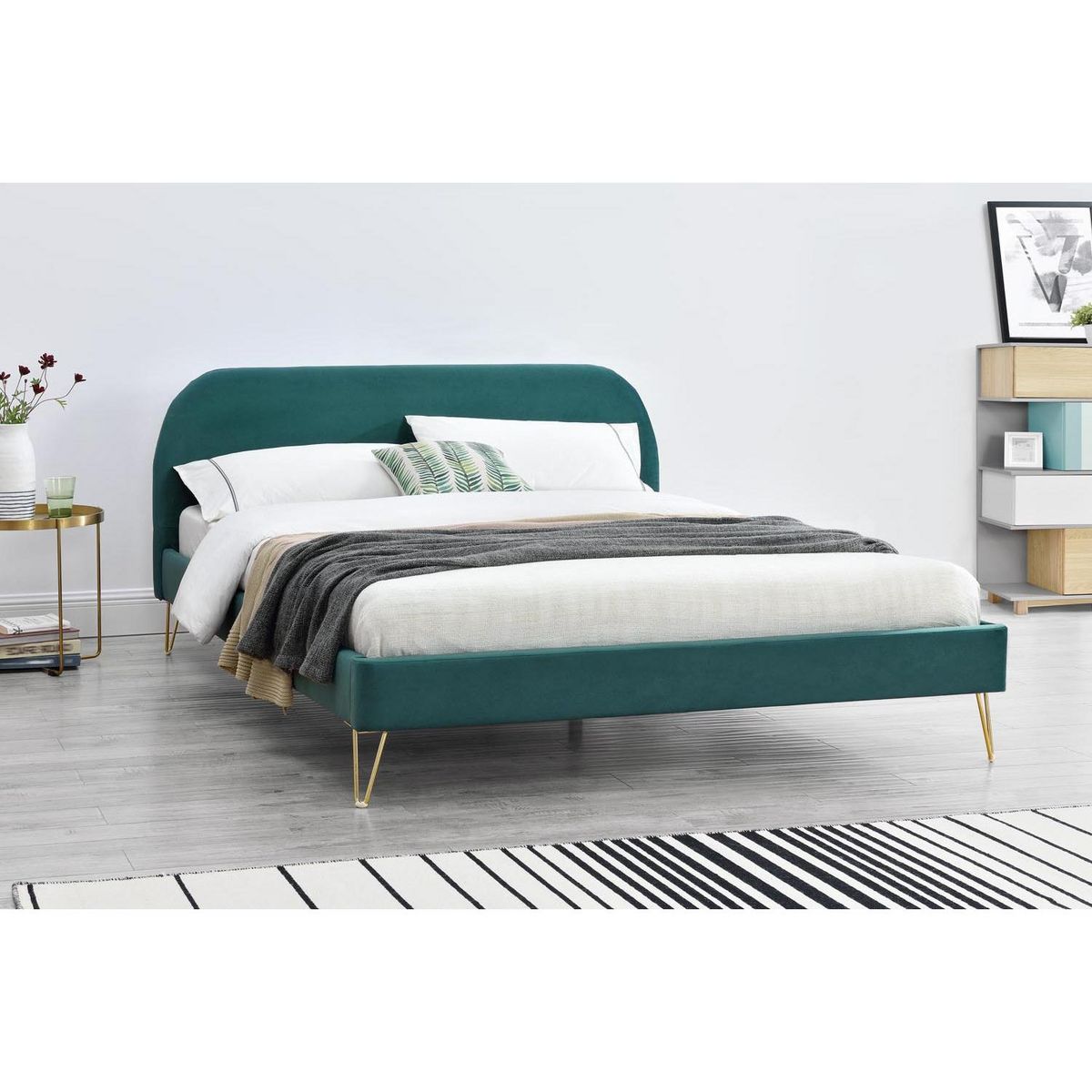 CONCEPT USINE Structure de lit 140 x 190 cm en velours et laiton vert PHOENIX