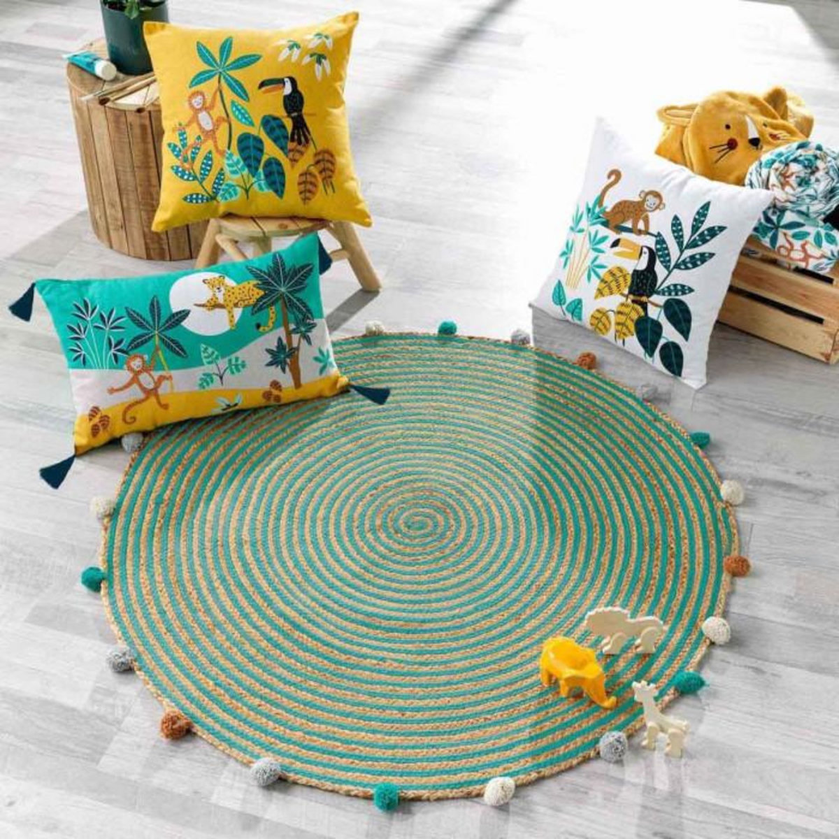 Paris Prix Tapis Enfant à Pompons Déco  Baloo  90cm Vert