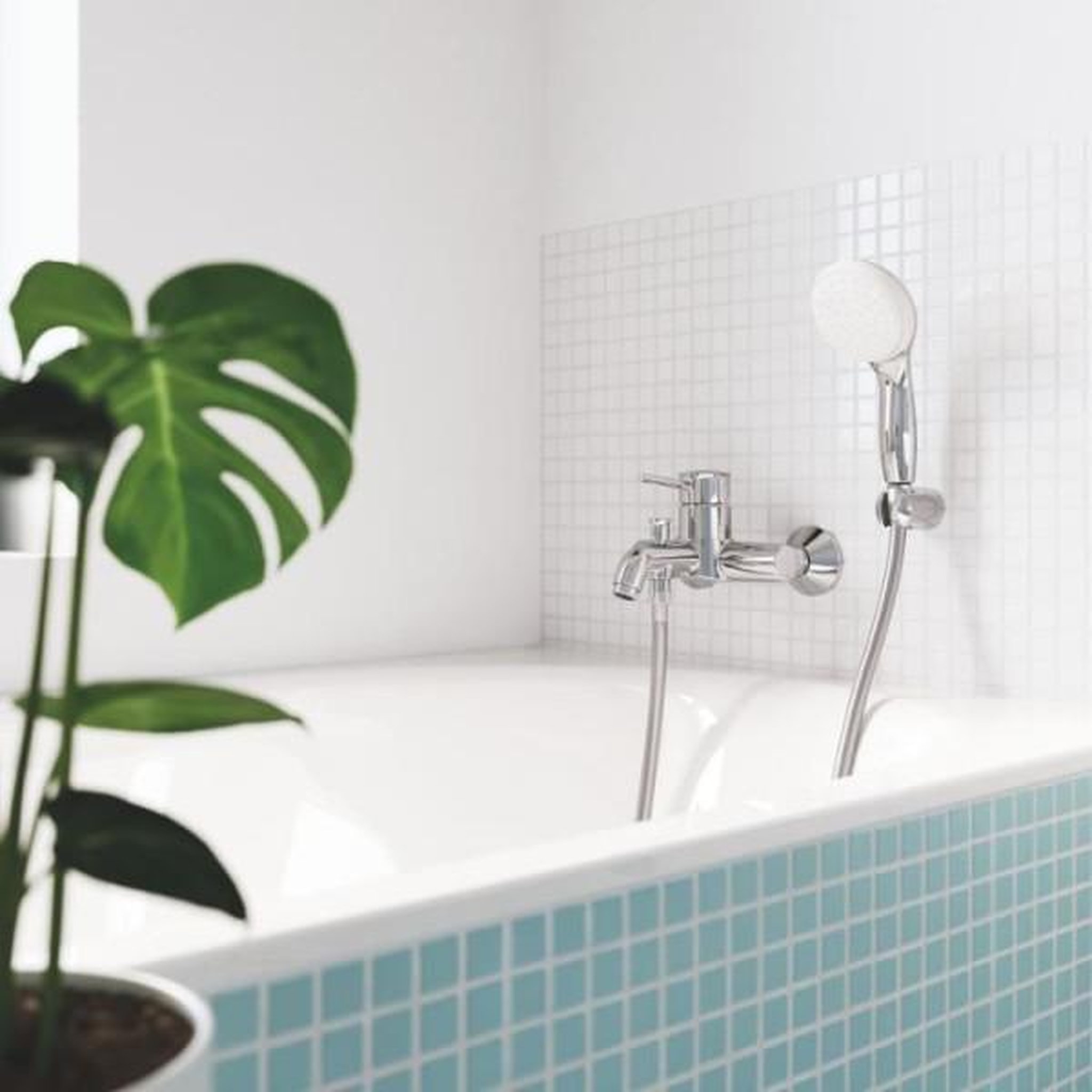 Voir la diapositive 2 : Grohe Mitigeur monocommande Bain / Douche mural GROHE - Finition Chromé - Profondeur 191 mm