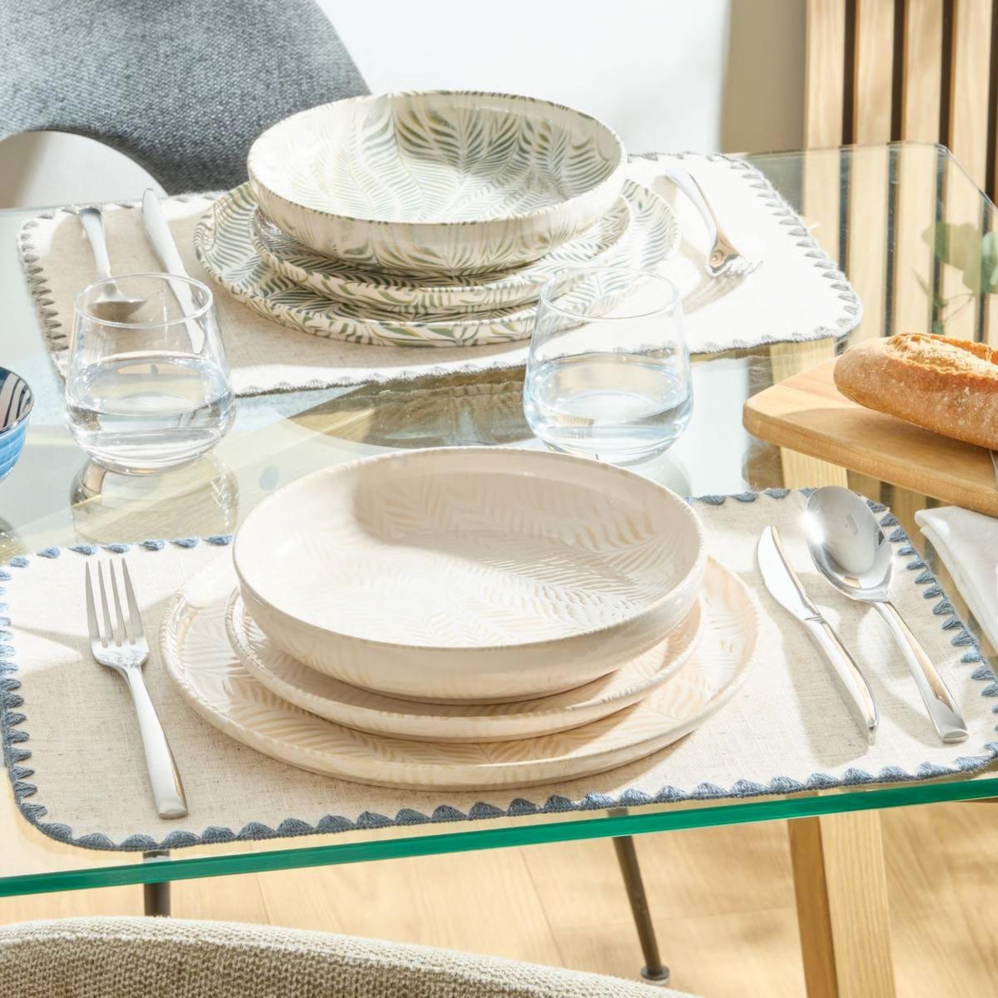 Voir la diapositive 3 : SECRET DE GOURMET Lot de 6 assiettes plates  gina  28cm crème