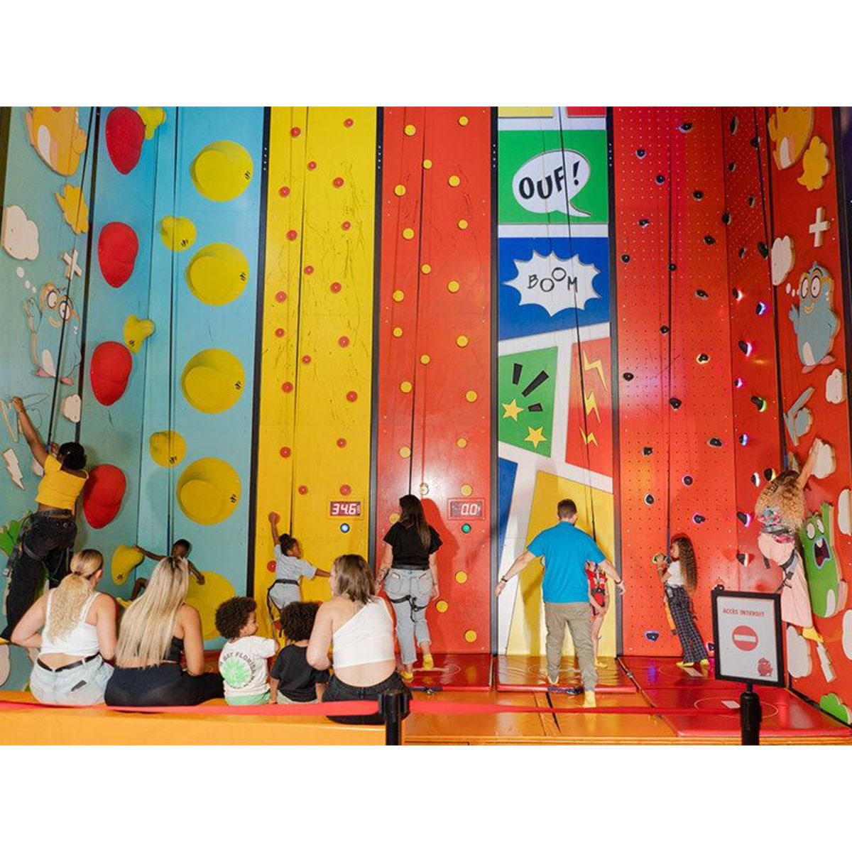 Smartbox Entrée au TFOU Parc pour 1 adulte et 2 enfants avec formule déjeuner - Coffret Cadeau Sport & Aventure