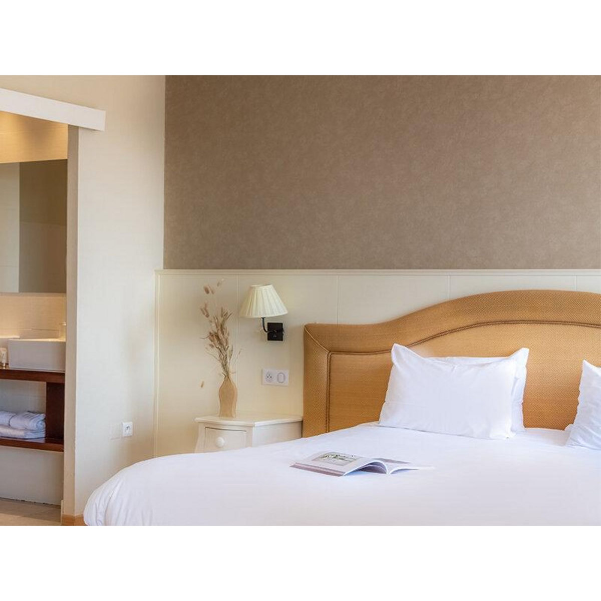 Smartbox 2 jours reposants en hôtel 4* avec accès à l'espace détente, bain hydromassant et dîner près de Limoges - Coffret Cadeau Séjour