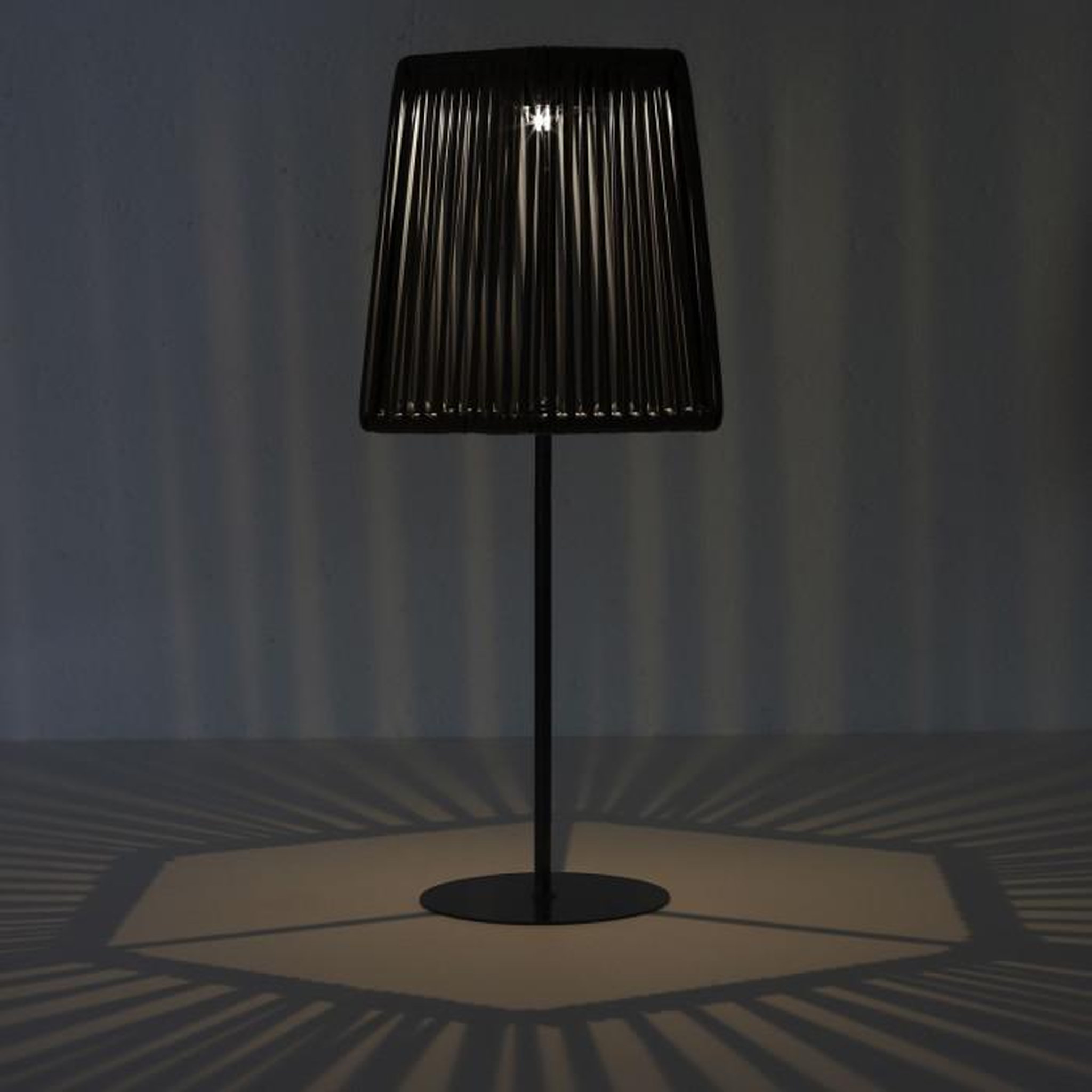 Voir la diapositive 6 : Paris Prix Lampe à Poser Extérieur Solaire  Carmine  40cm Noir
