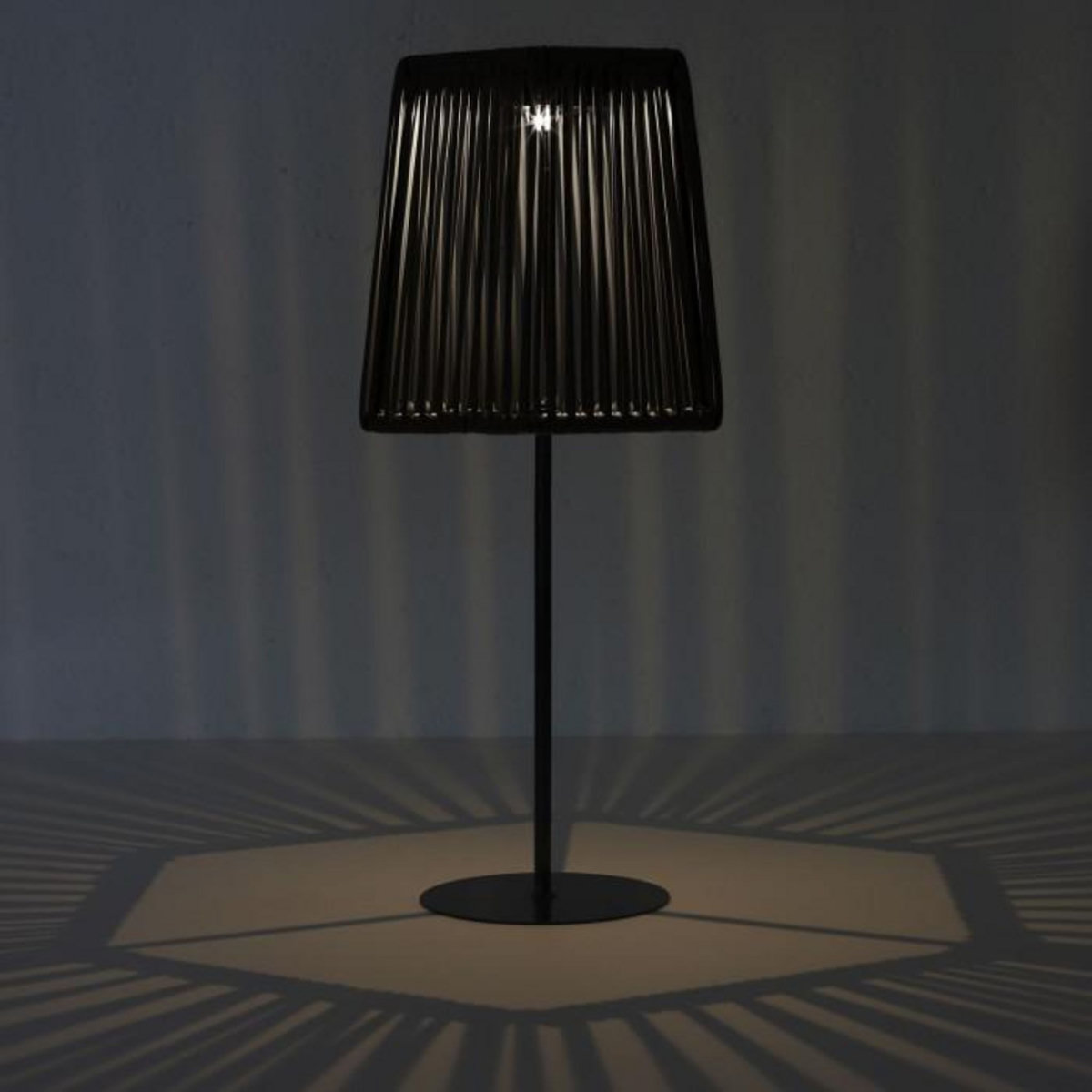 Paris Prix Lampe à Poser Extérieur Solaire  Carmine  40cm Noir