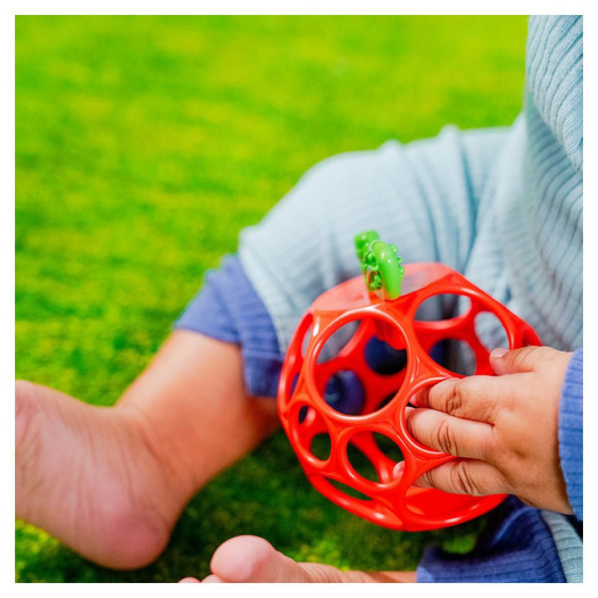 BTL BabyToLove Oball Hochet anneau de dentition - Pomme