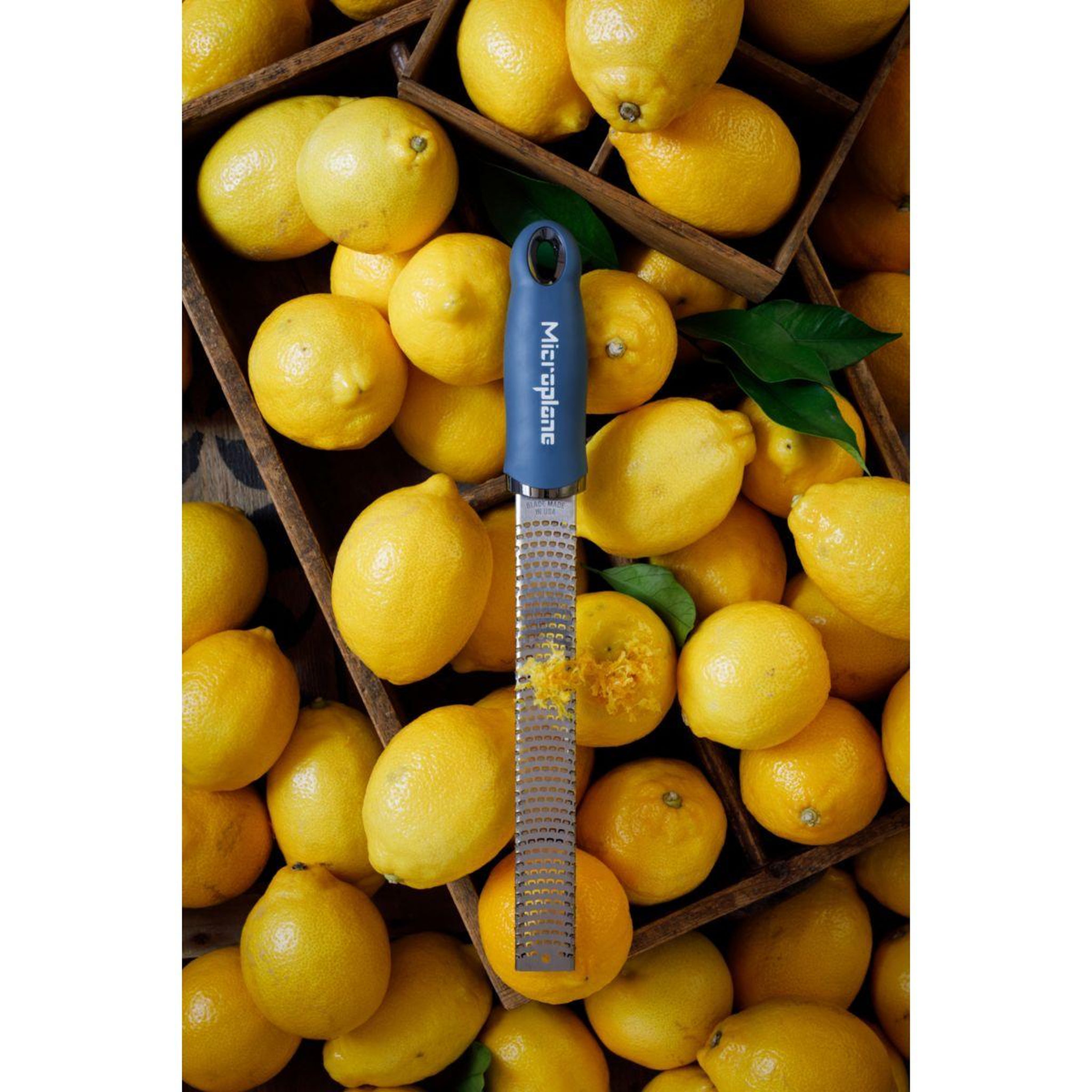 Voir la diapositive 4 : MICROPLANE Zesteur premium bleu denim
