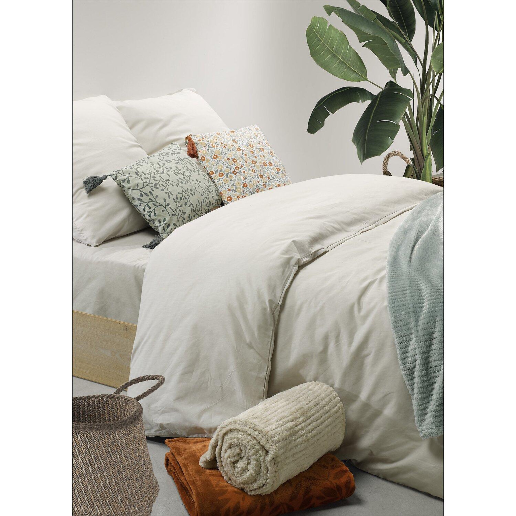 Voir la diapositive 2 : Les Ateliers du Linge Coussin imprime 100% polyester azae