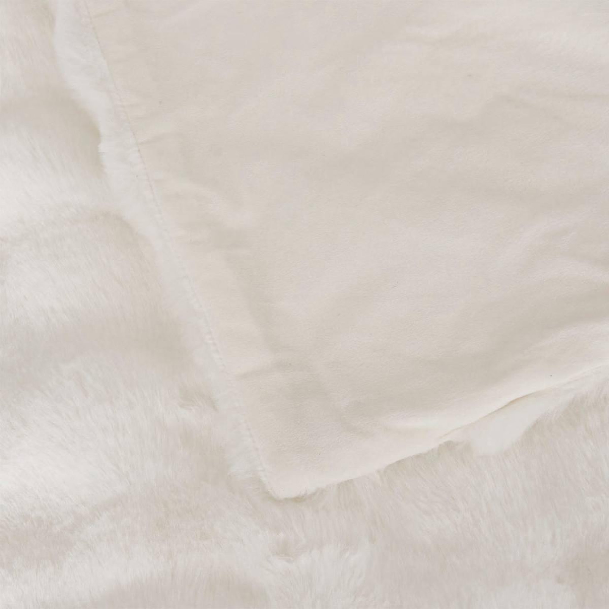 Voir la diapositive 2 : ATMOSPHERA Plaid imitation fourrure 3d  zephy  120x160cm blanc