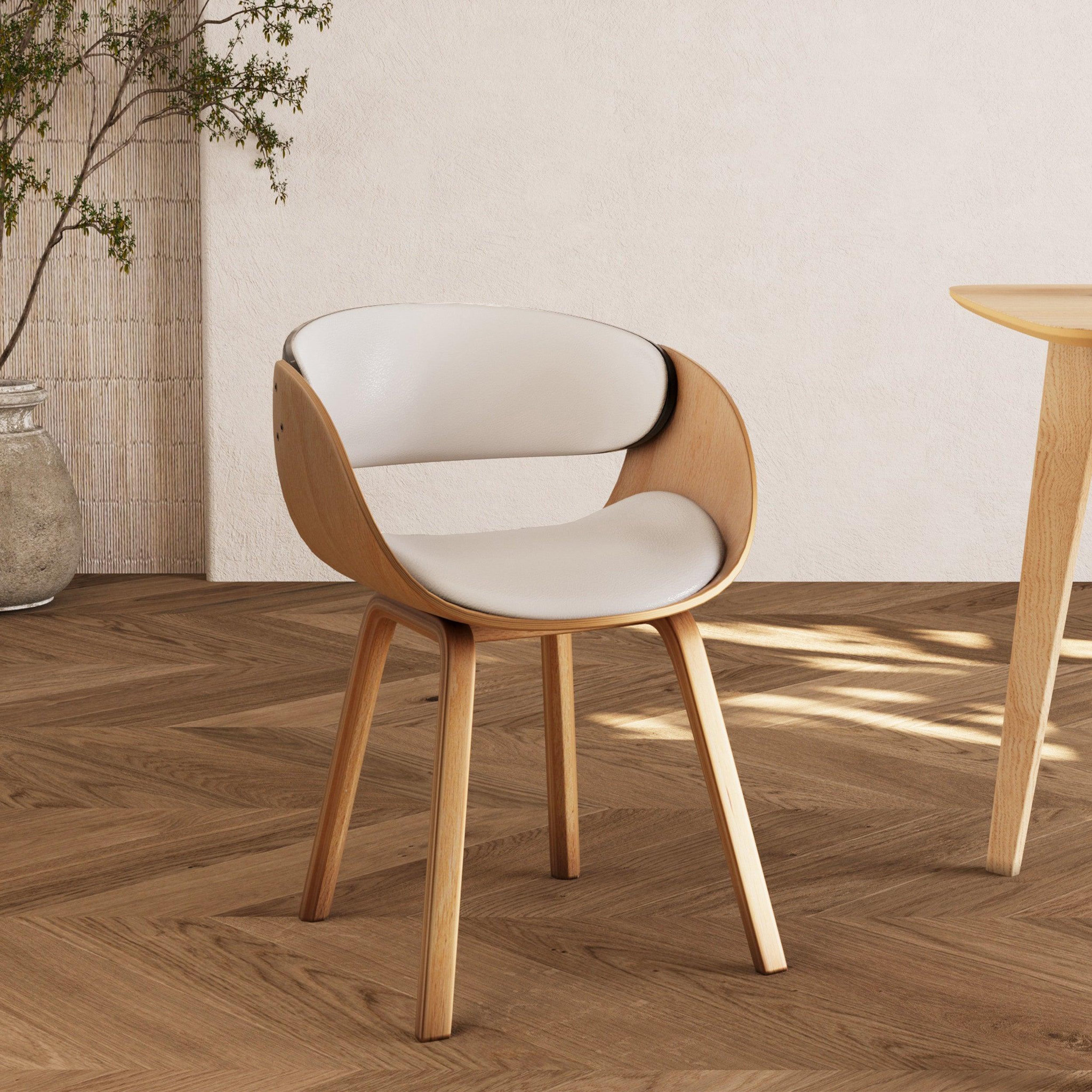 Voir la diapositive 2 : MAISON PAVANE Chaise en bois clair et pu blanc-adelmar