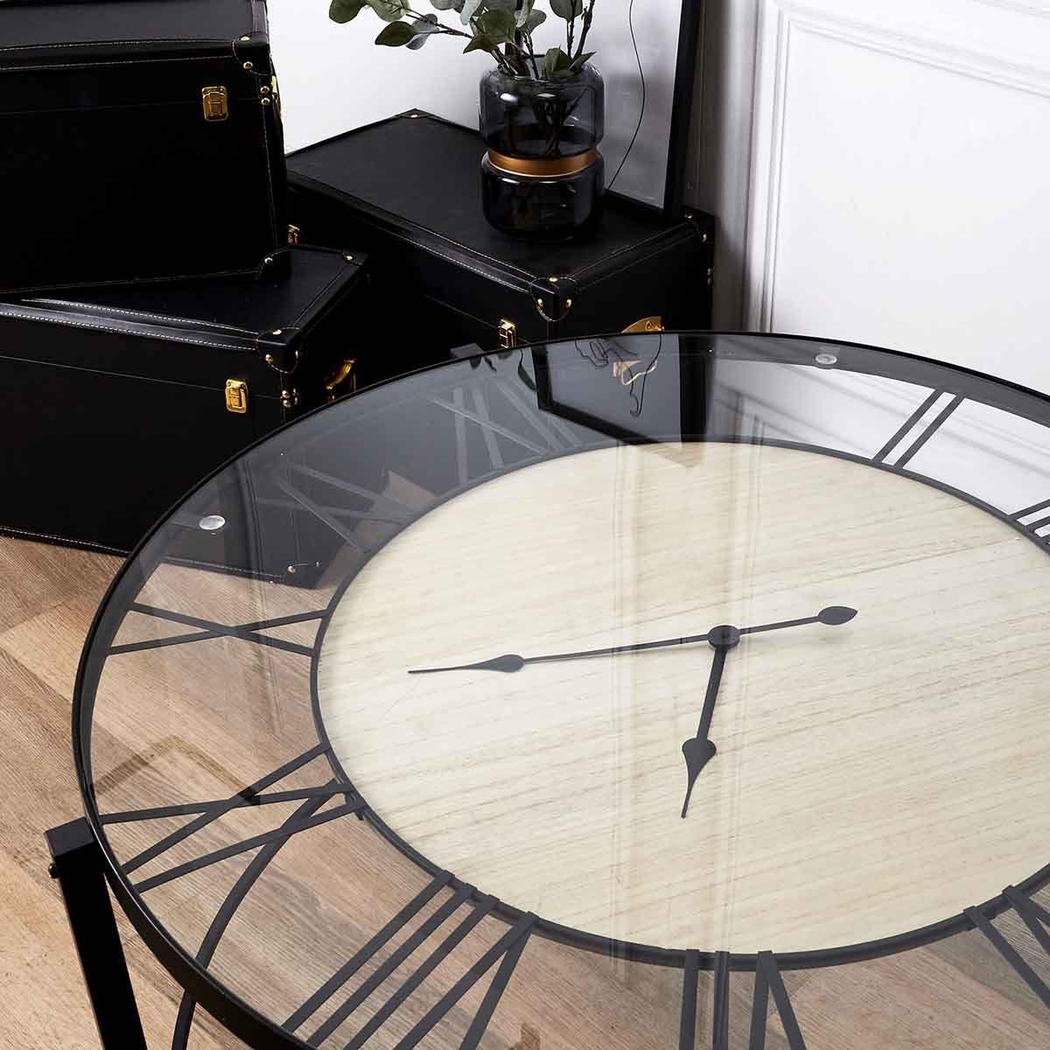 Voir la diapositive 5 : The Home Deco Factory Table basse design  horloge  90cm noir