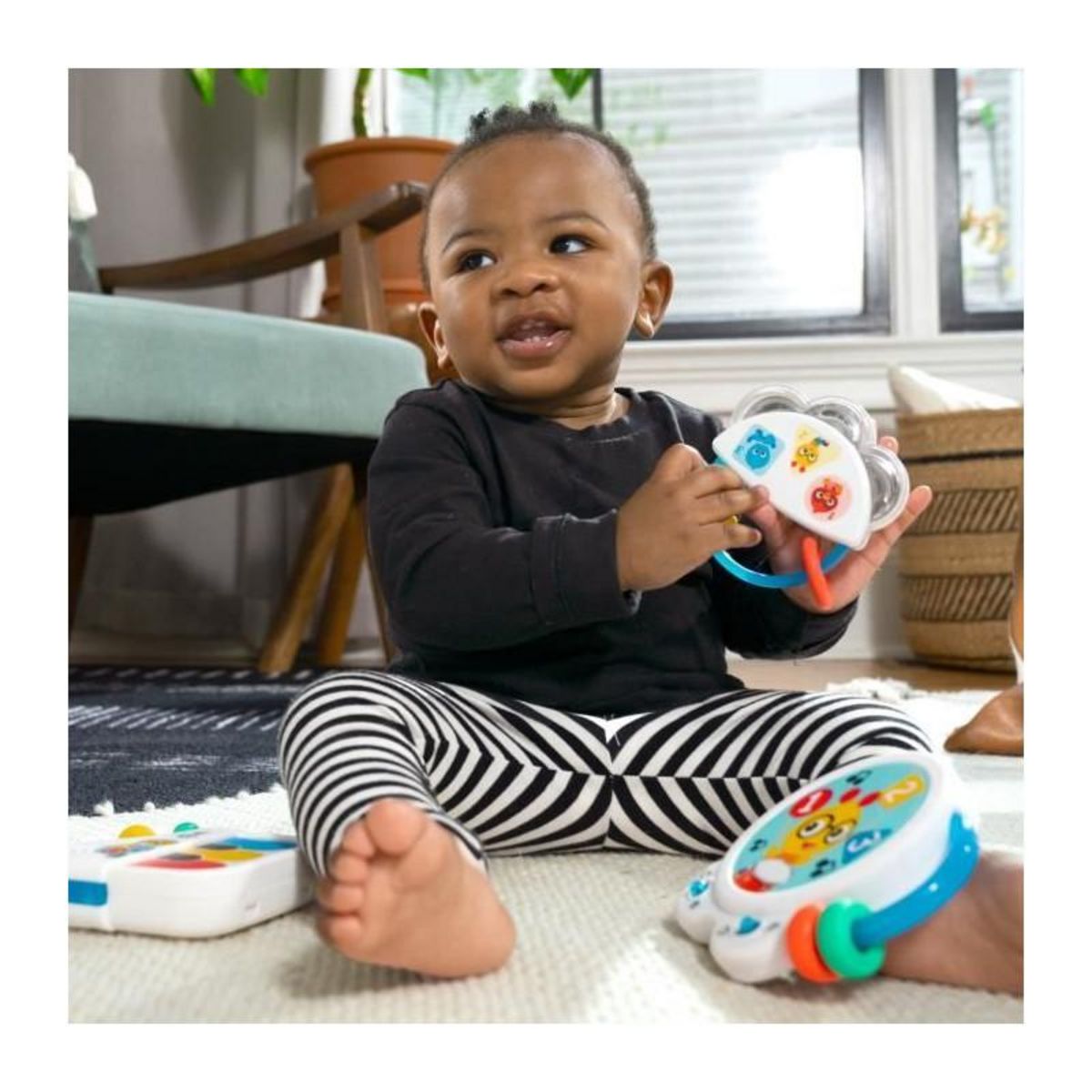 BABY EINSTEIN BABY EINSTEIN Set de 3 jouets musicaux Small Symphony, 3 instruments, bouliers inclus, contrôle du volume