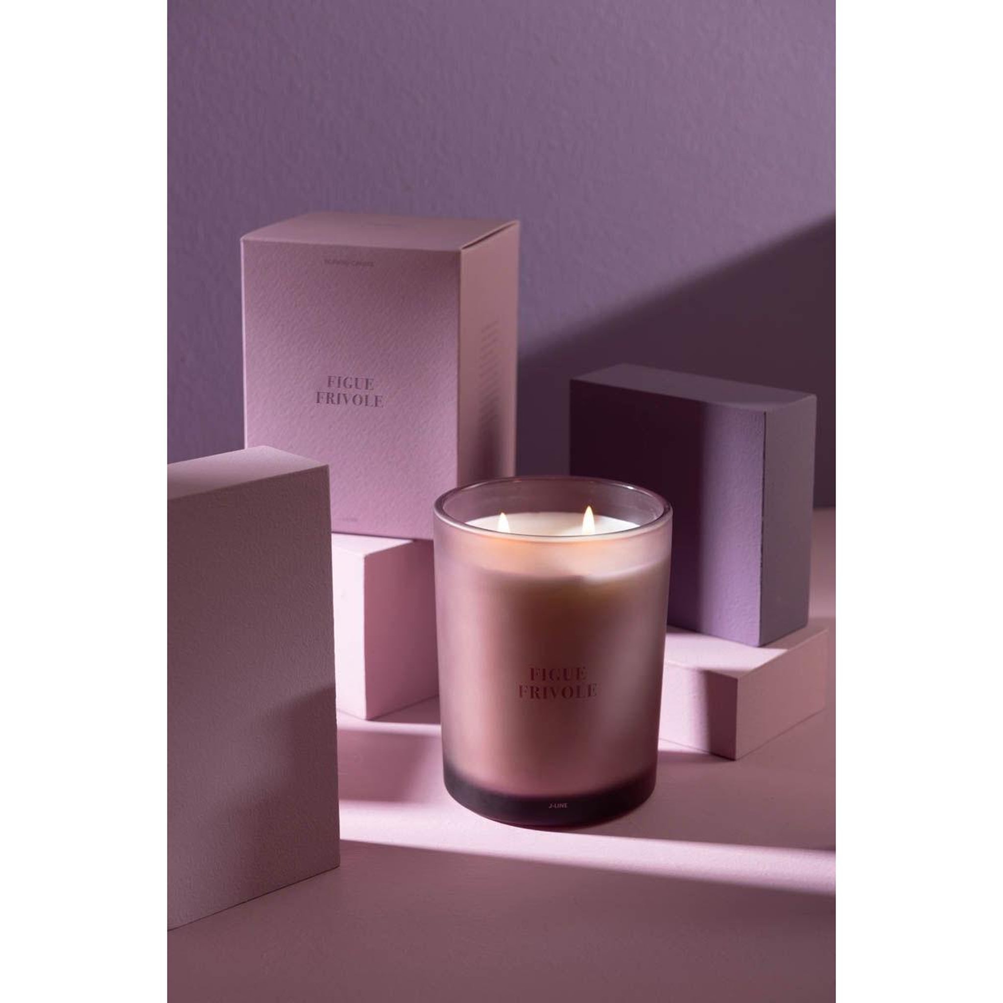 Voir la diapositive 6 : J-LINE Bougie parfumée  accords essentiels  14cm figue frivole