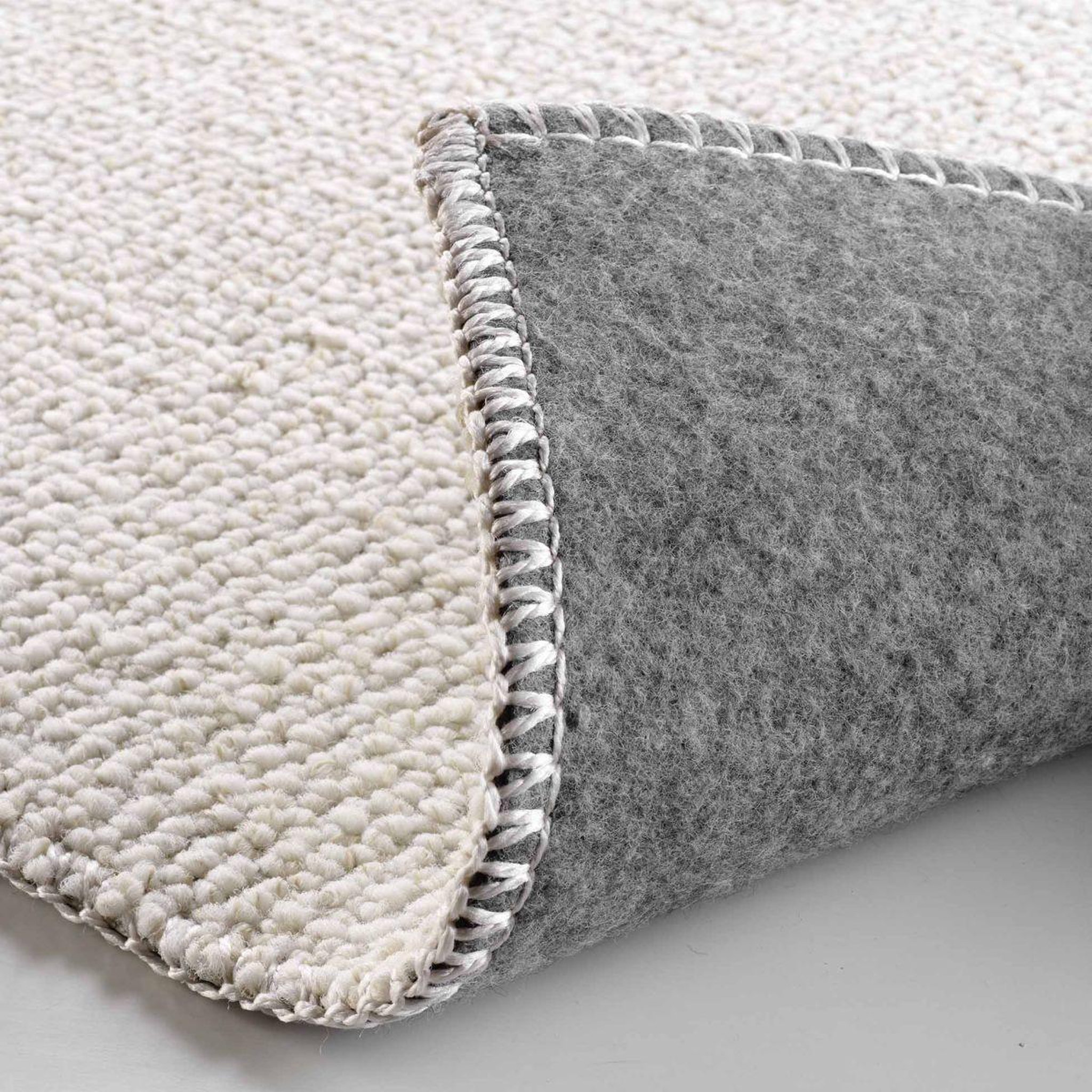 Voir la diapositive 3 : Douceur d'Intérieur Tapis déco bouclette  lisaia  120x170cm naturel