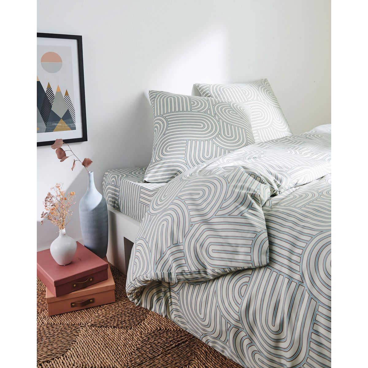 Drap housse fantaisie en microfibre motif graphique BENOIT 