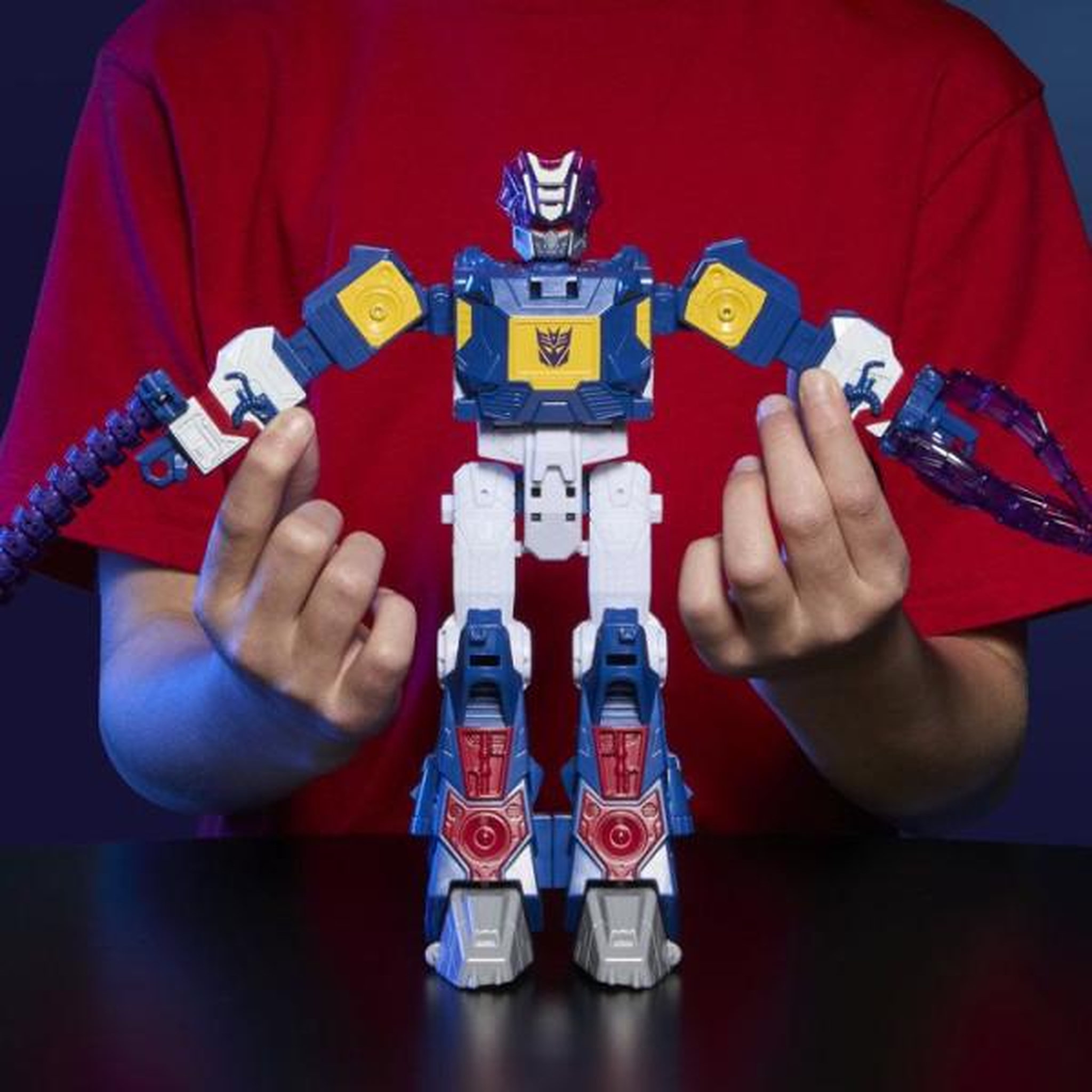 Voir la diapositive 5 : HASBRO Figurine Explorateur des fonds marins Soundwave de 22,5 cm, conversion rapide au mode sous-marin, Transformers CYBERWORLD Energ