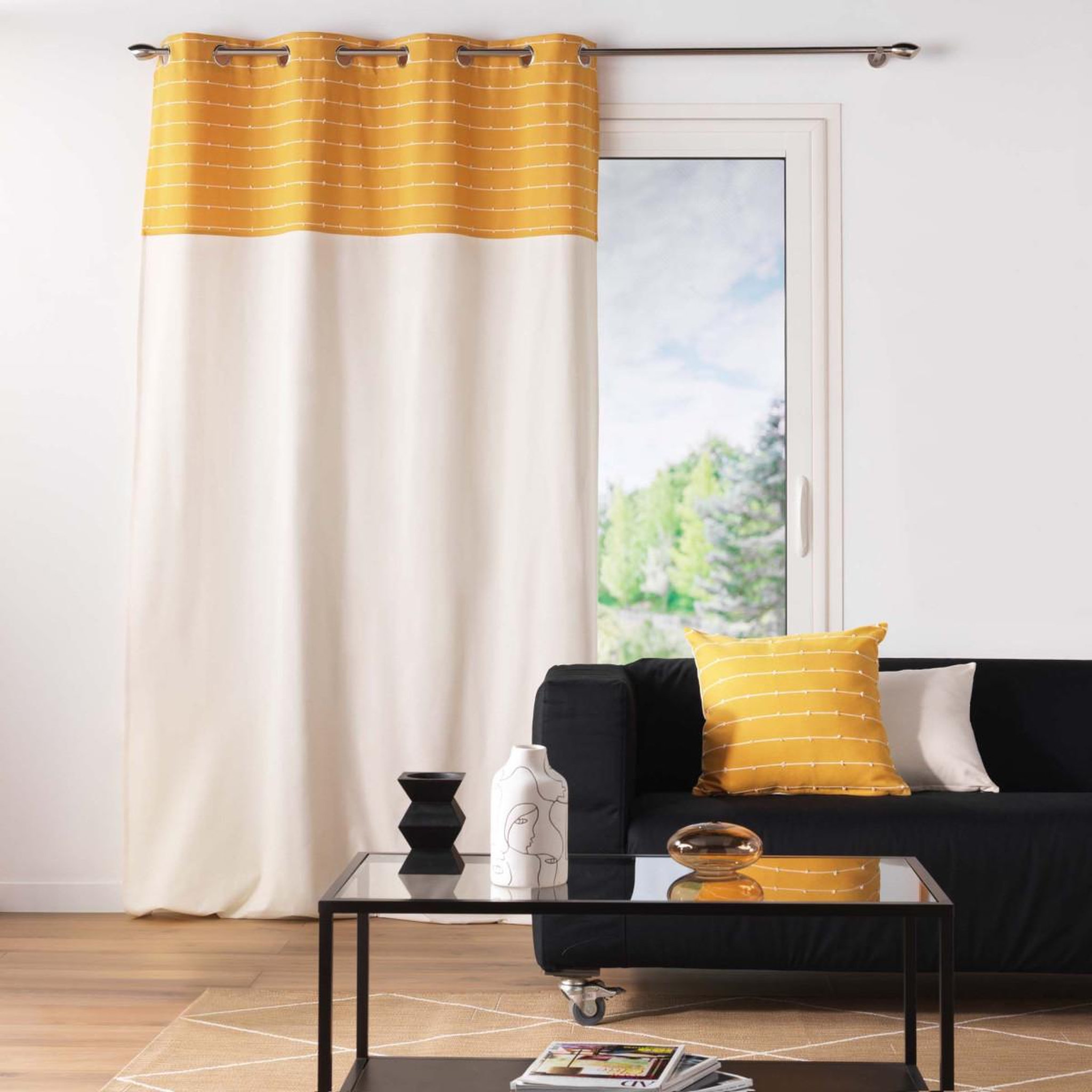 Voir la diapositive 3 : Douceur d'Intérieur Rideau à œillets  linechic  140x240cm jaune