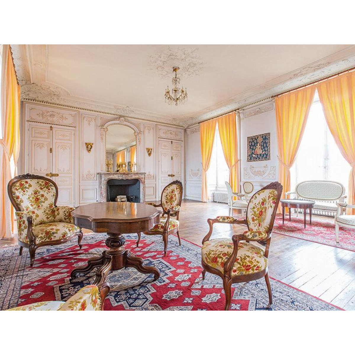 Smartbox Escapade de 2 jours dans un château avec dîner, champagne et visite, près de Bourges - Coffret Cadeau Séjour