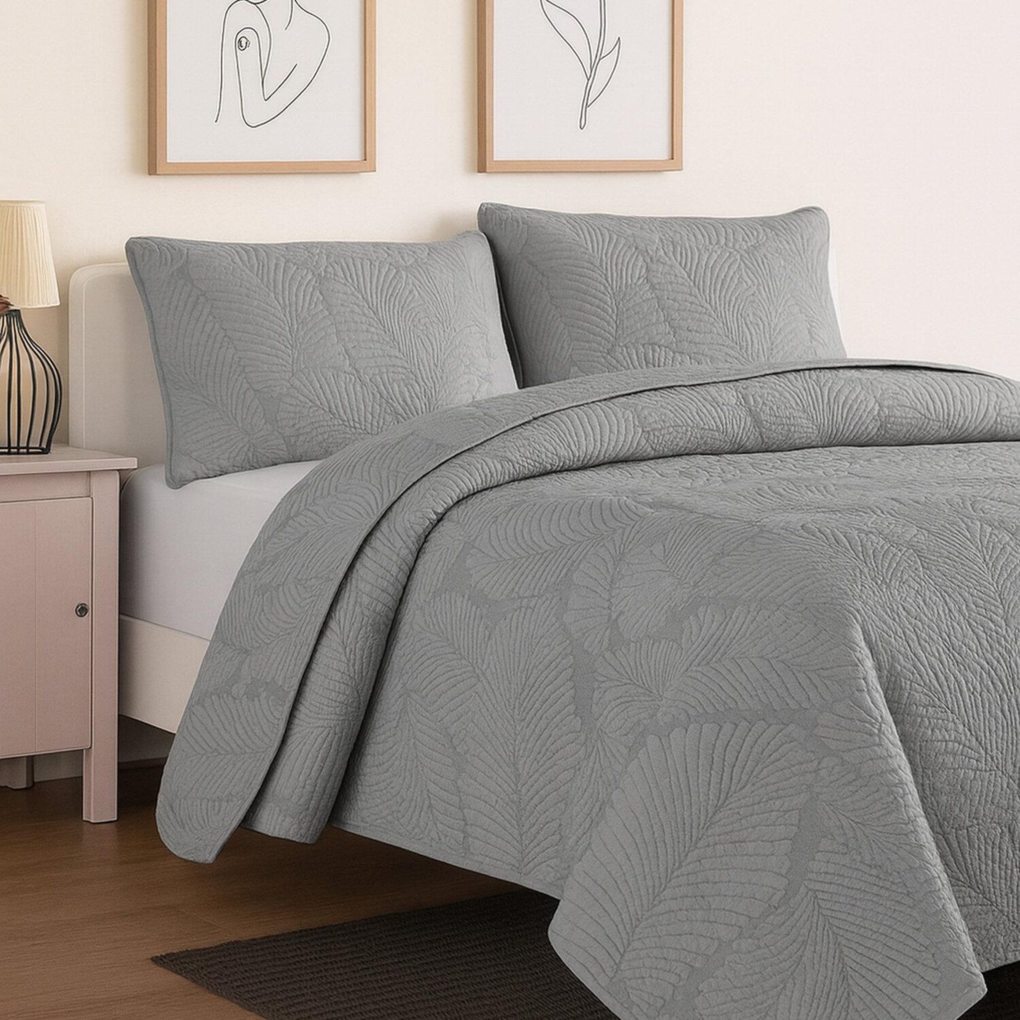 Voir la diapositive 2 : Les Ateliers du Linge Boutis brode 100%polyester filoa