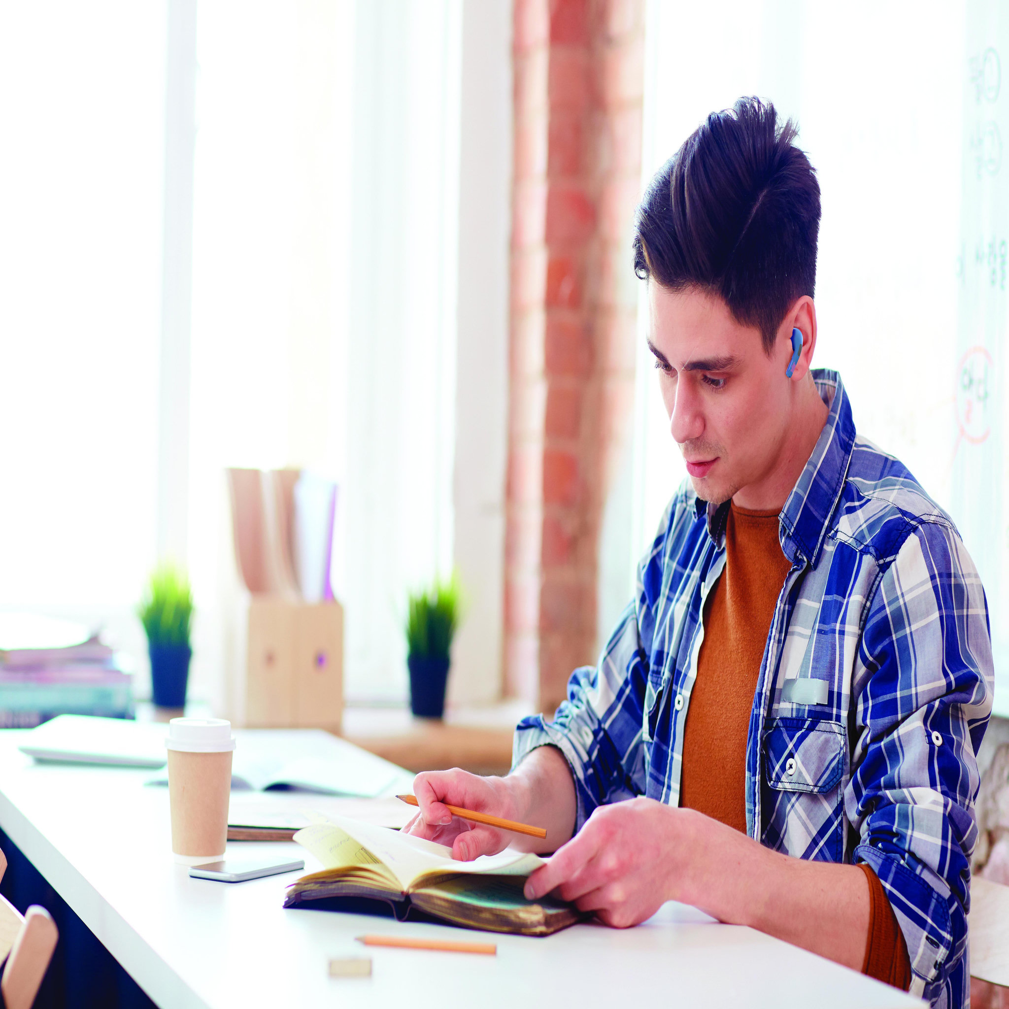 Voir la diapositive 4 : Lexibook Écouteurs sans fil Bluetooth Stitch avec étui de chargement et de rangement