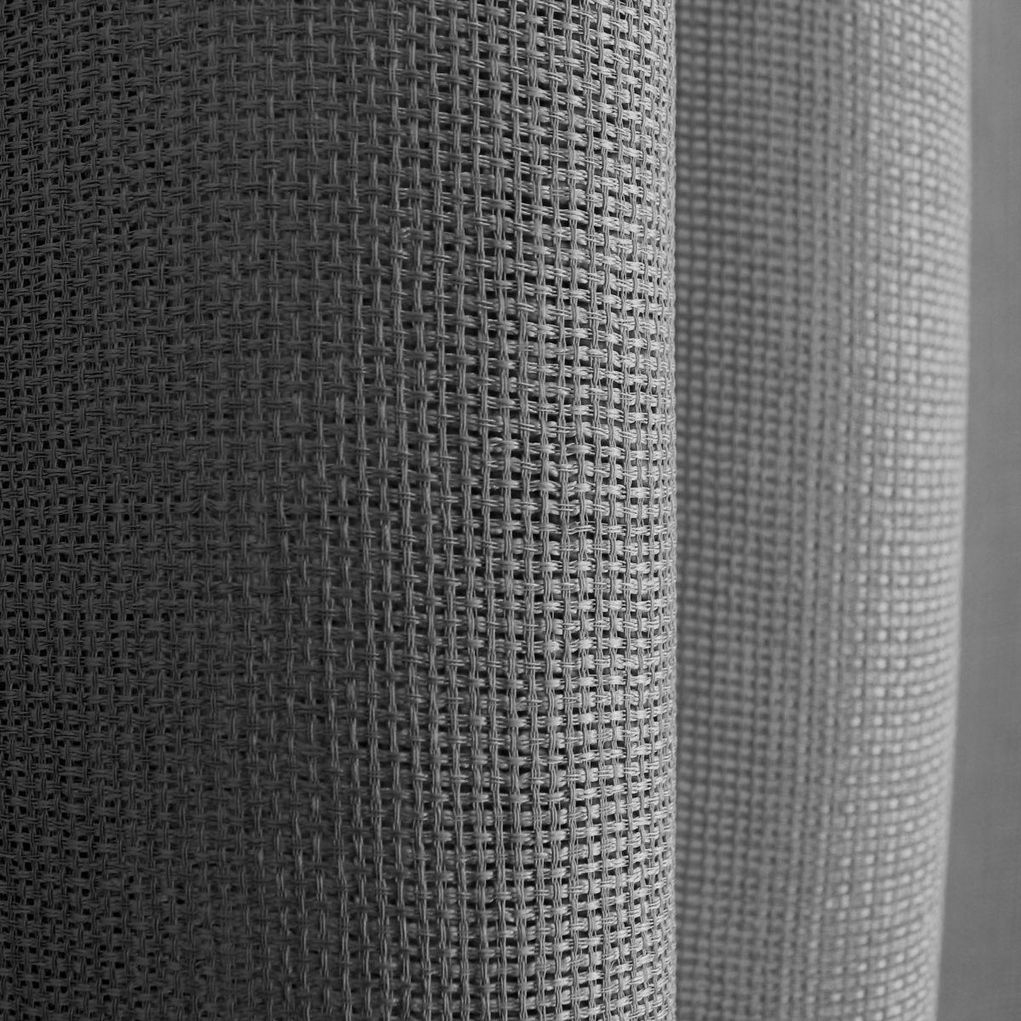 Voir la diapositive 3 : ENJOY HOME Rideau voilage à œillets uni  jelly  140x240cm gris