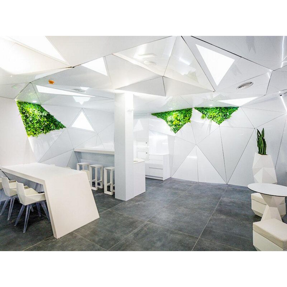 Smartbox Séjour insolite en Espagne : 2 jours en capsule double à Madrid - Coffret Cadeau Séjour