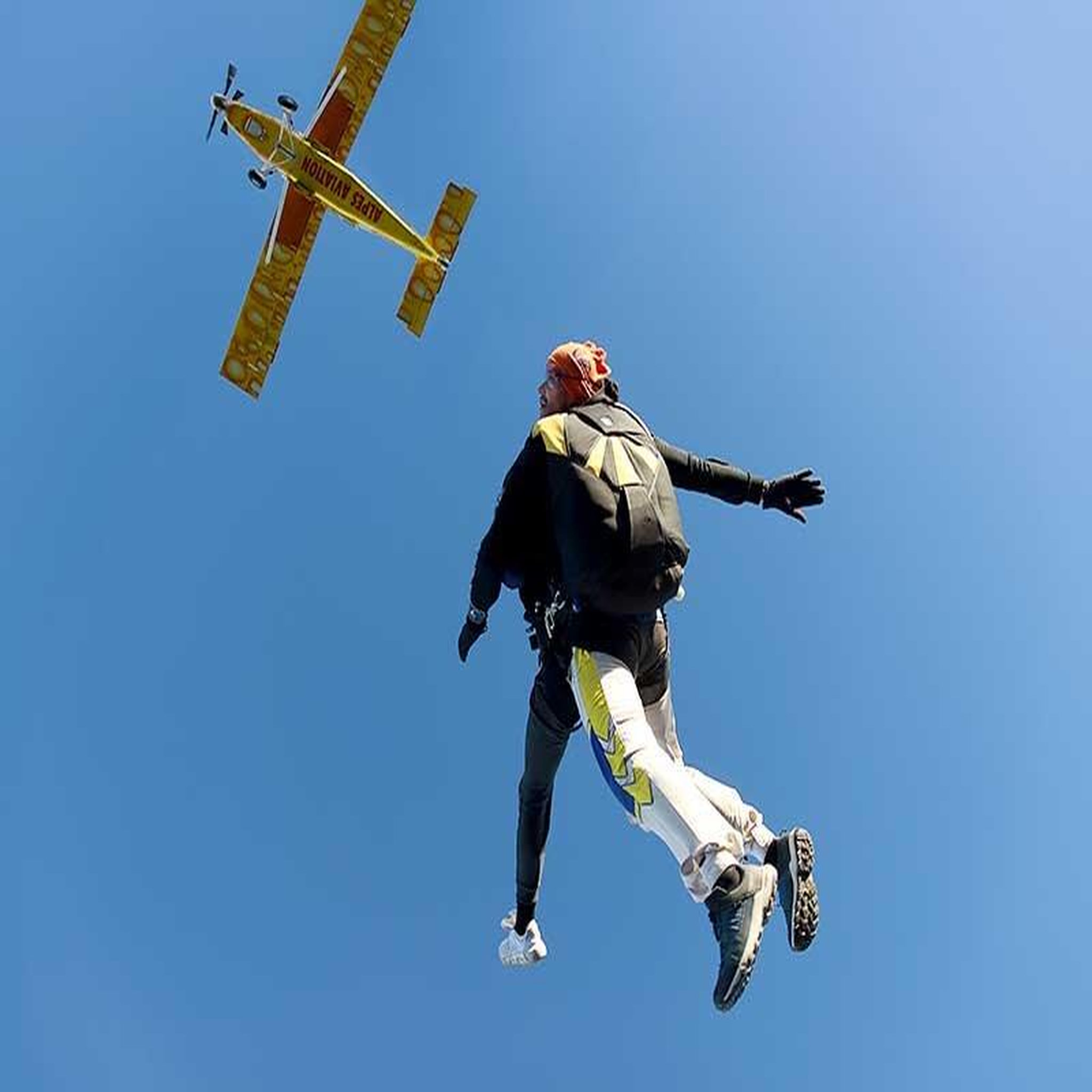 Voir la diapositive 2 : Smartbox Saut en parachute tandem à gap-tallard dans les alpes du sud - coffret cadeau sport & aventure
