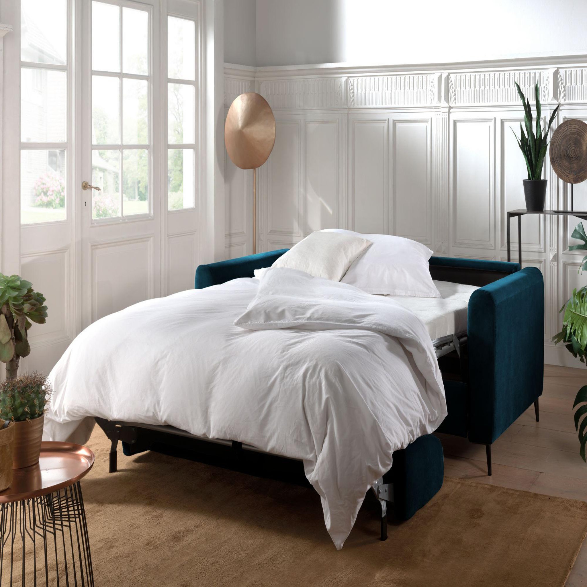 Voir la diapositive 3 : LISA DESIGN Owen - canapé 3 places convertible express couchage quotidien 140 cm matelas 12 cm en velours