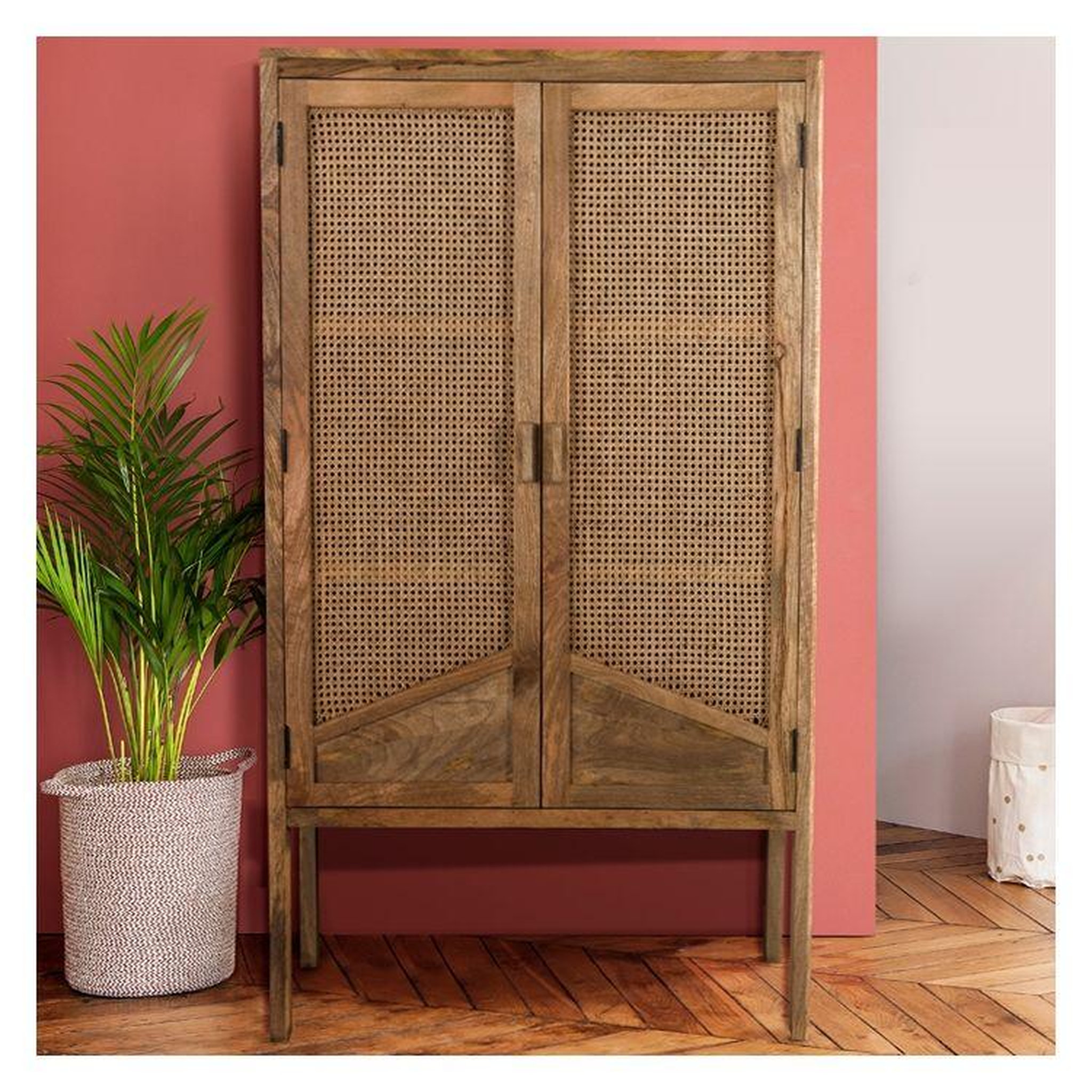Voir la diapositive 2 : MAISON PAVANE Armoire en cannage et bois de manguier et cannage-tiki