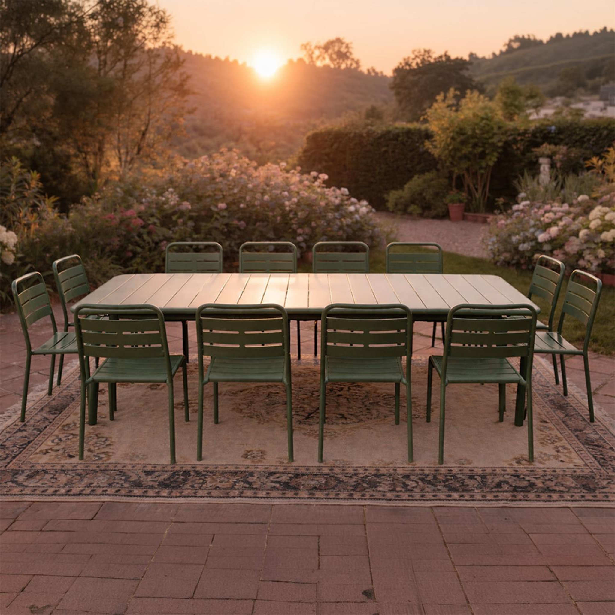 Voir la diapositive 6 : CONCEPT USINE Ensemble table de jardin 234 cm et 10 chaises vert bergame