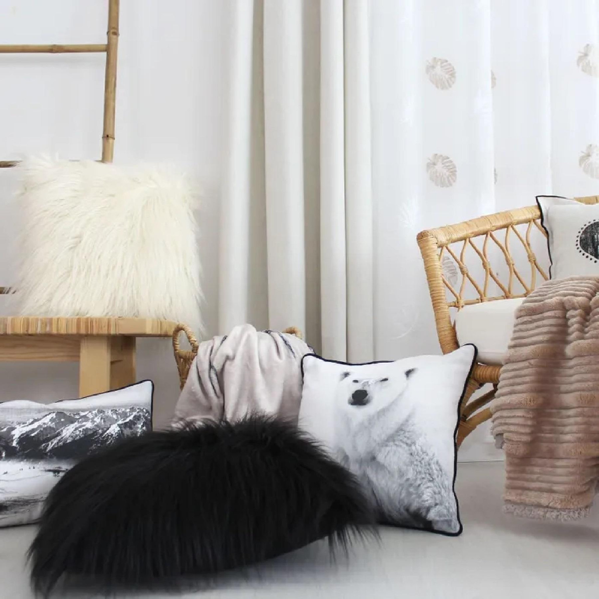 Voir la diapositive 4 : Eden Coussin a poil epicea design et moderne