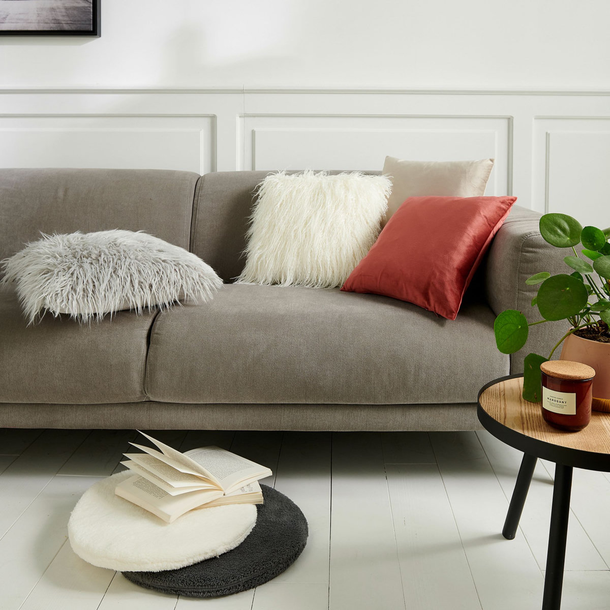 Coussin déco en velours uni déhoussable 