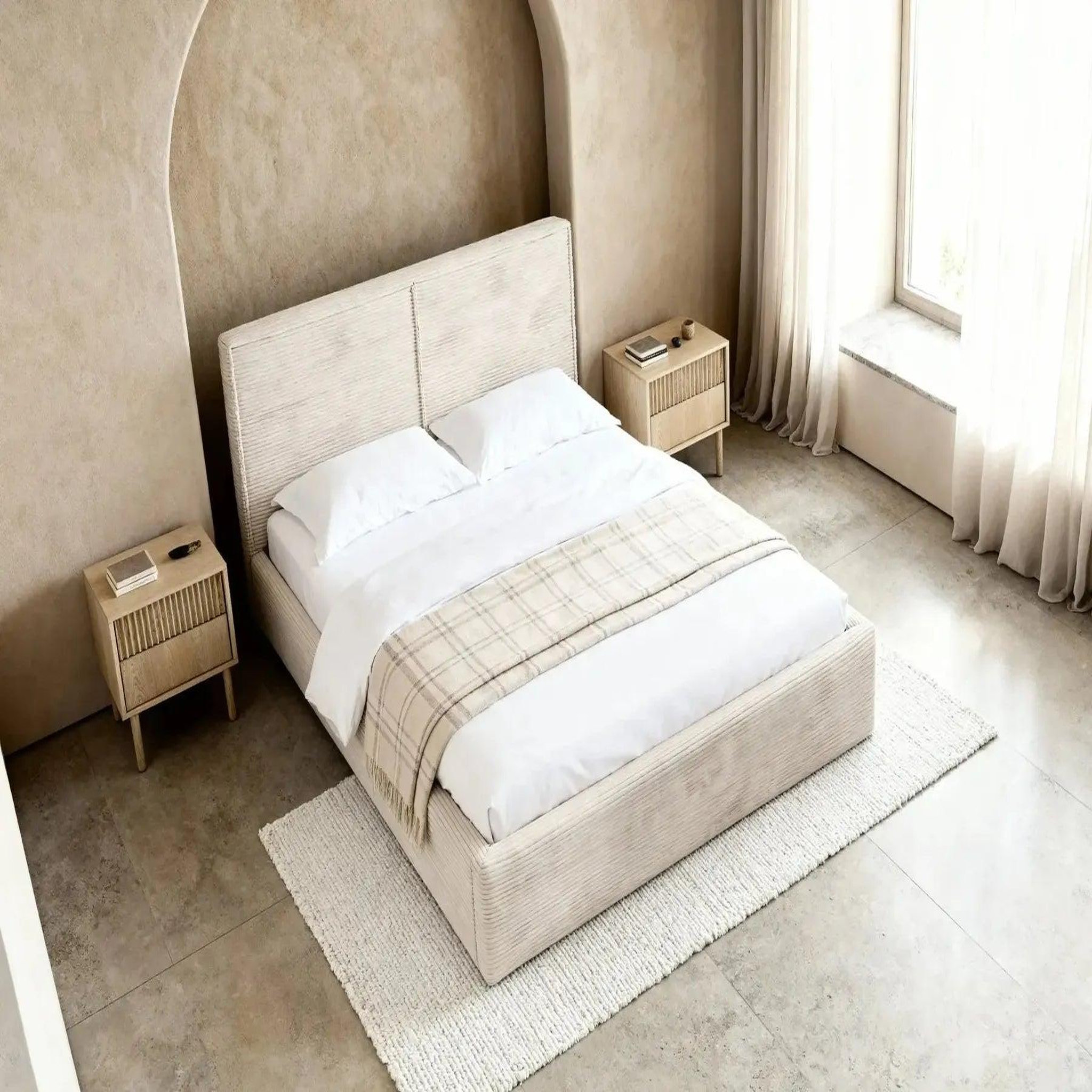 Voir la diapositive 6 : CASANOVA PARIS Eloise - lit coffre velours côtelé