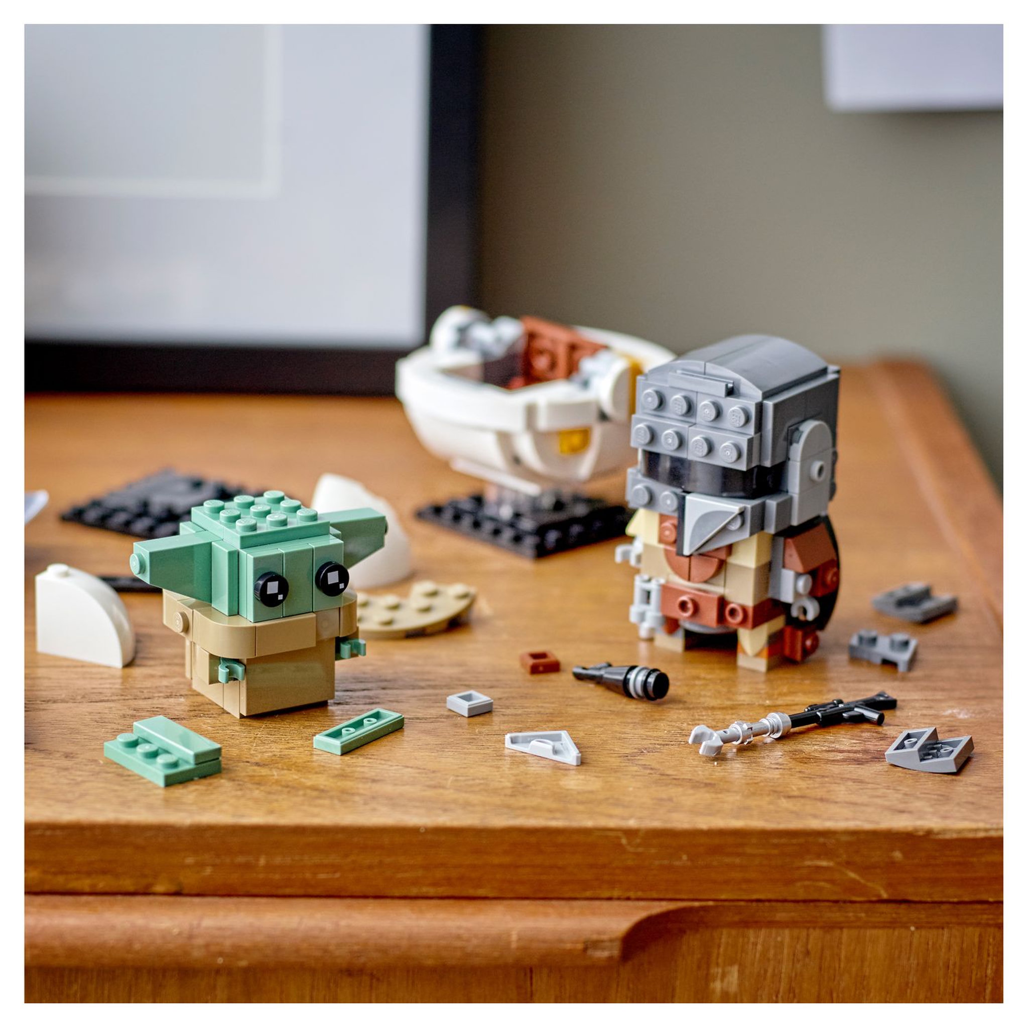 Voir la diapositive 8 : LEGO Star Wars 75317 - Le Mandalorien et l'Enfant, Ensemble de Construction, Modèle à Collectionner, Idée Cadeau 