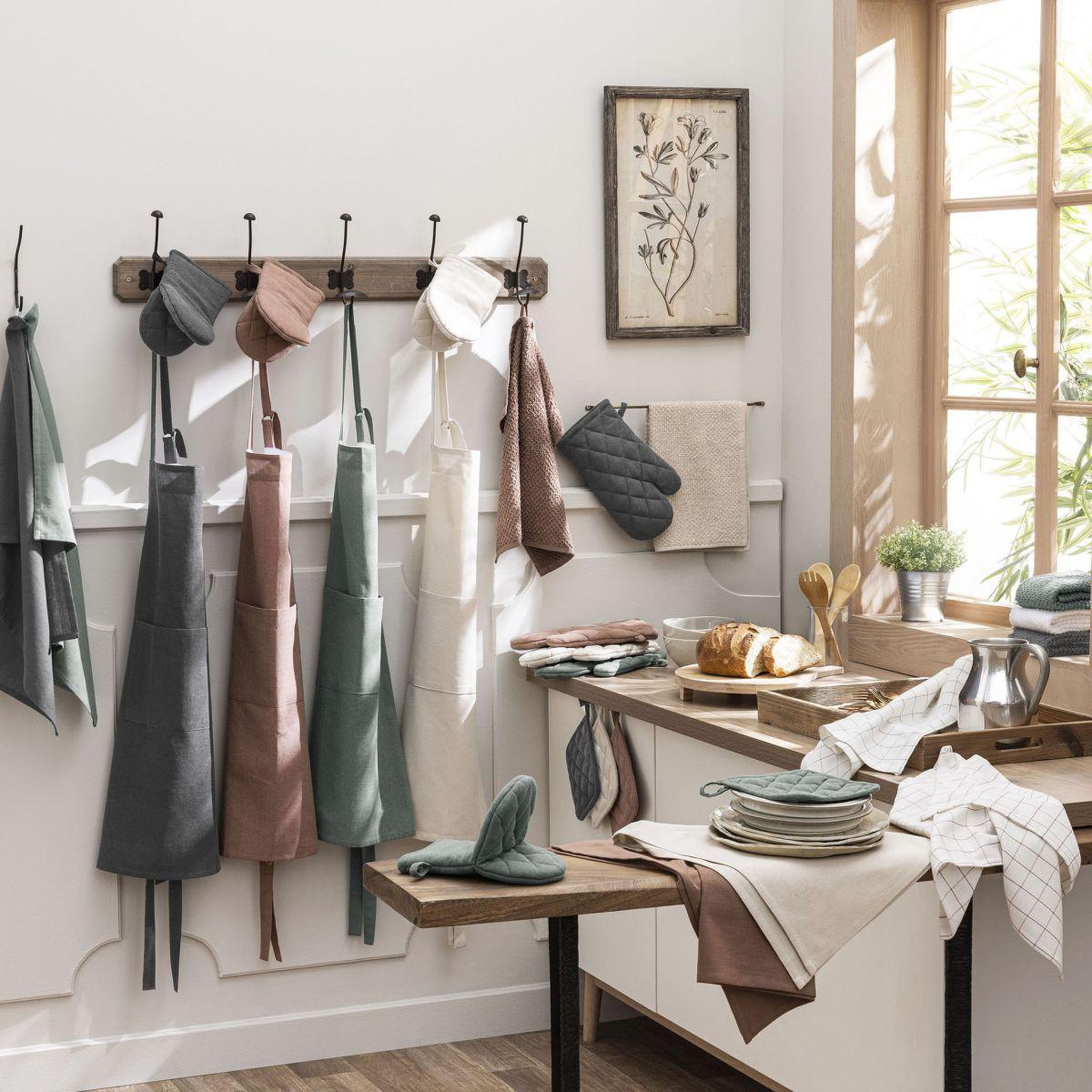Voir la diapositive 3 : Douceur d'Intérieur Tablier de cuisine avec poche  gourmet  84cm vert cèdre