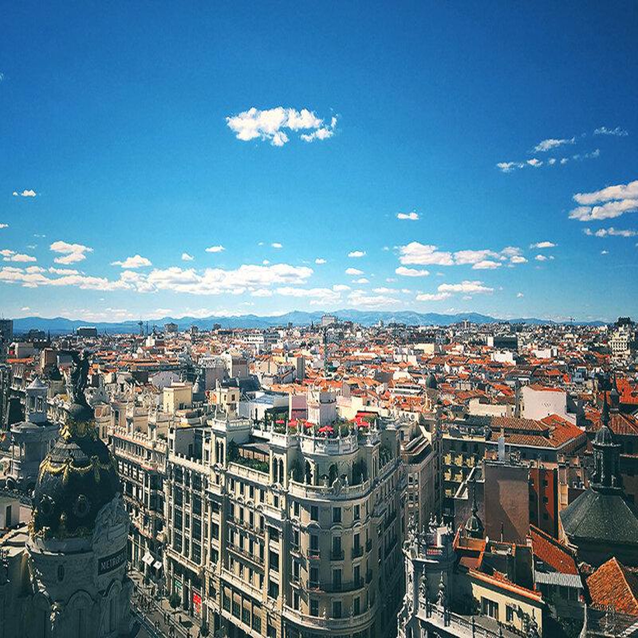Voir la diapositive 4 : Smartbox City trip à madrid : 5 jours en hôtel avec visites des lieux incontournables en haute saison - coffret cadeau séjour