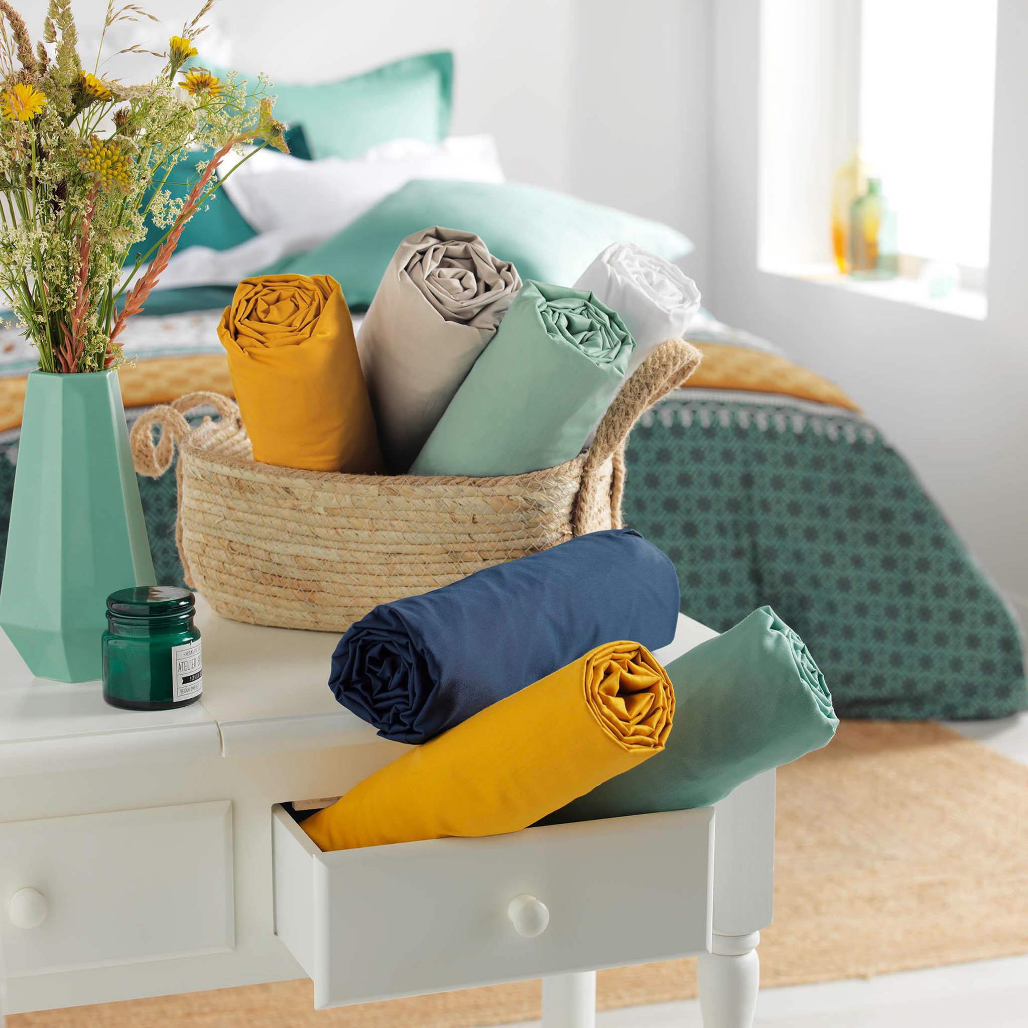 Voir la diapositive 4 : Eden Drap housse bioline emeraude design et moderne