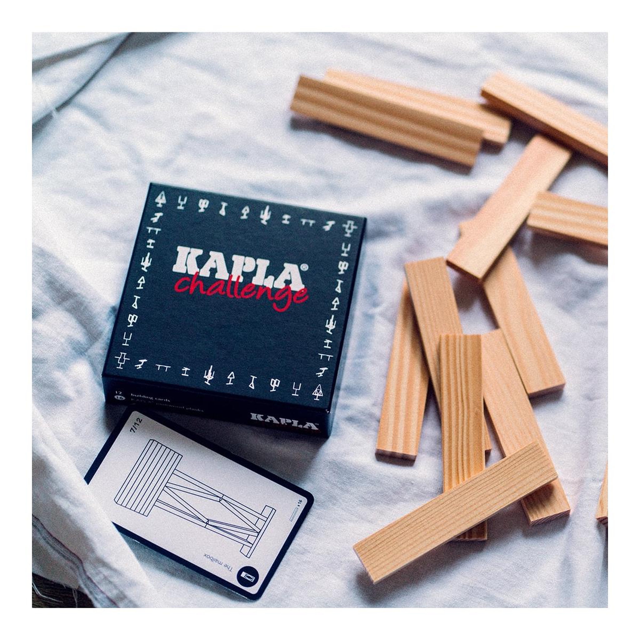 Voir la diapositive 2 : Kapla Coffret jeu defis 16 planchettes et 12 cartes