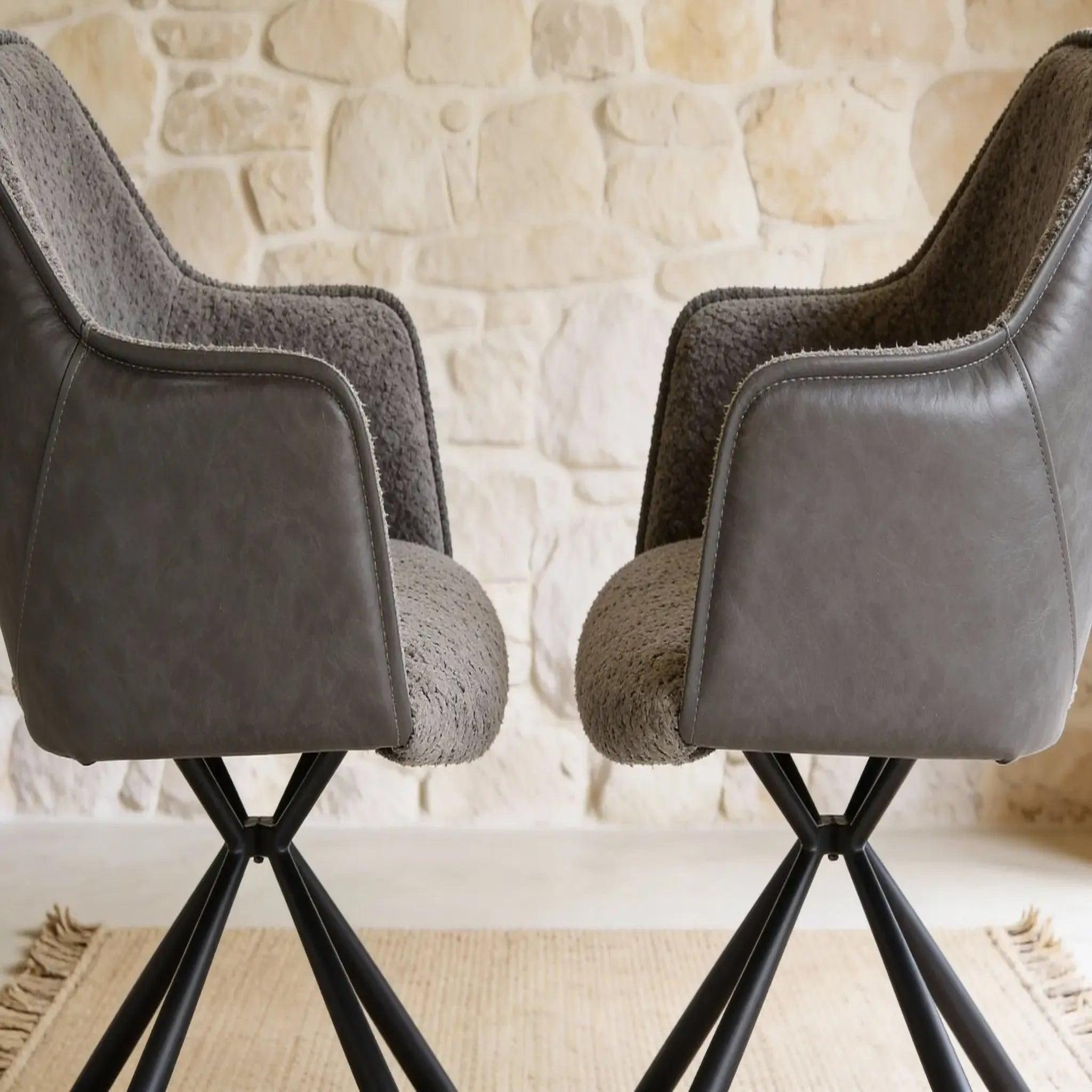 Voir la diapositive 5 : CASANOVA PARIS Olya - lot de 2 chaises pieds en métal noir