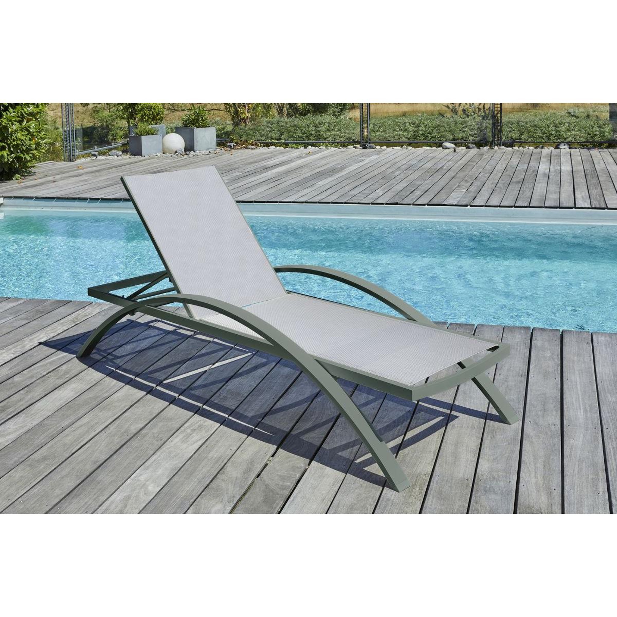 Voir la diapositive 3 : DCB GARDEN Lot de 2 Bains de Soleil Empilables  Barcelona  195cm Kaki