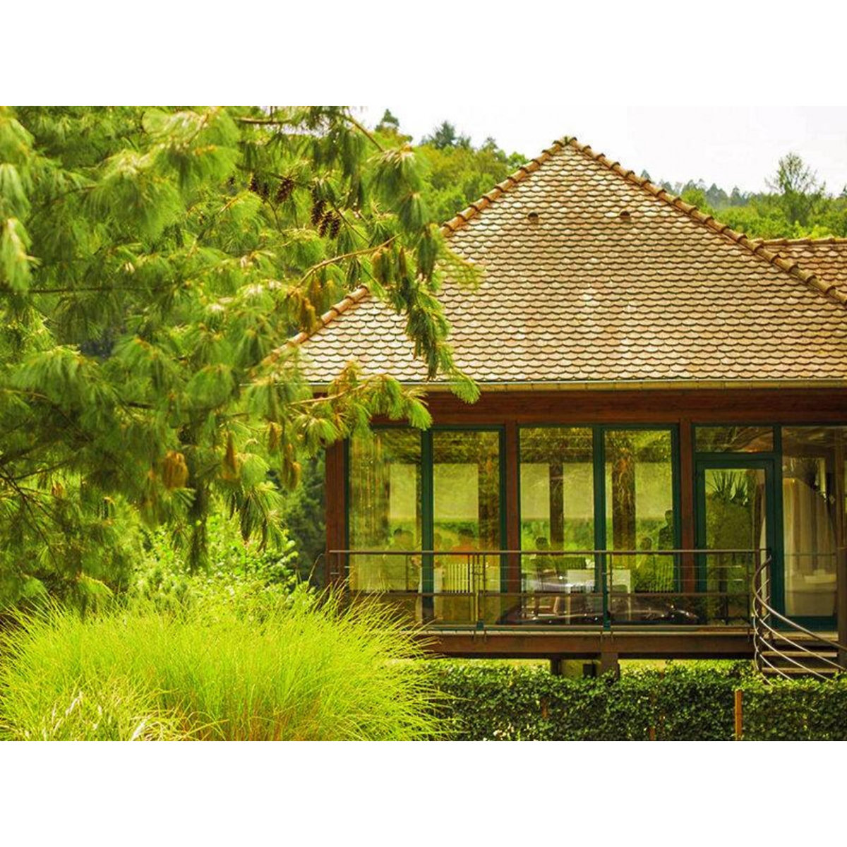 Smartbox Adresses primées : repas 7 plats au restaurant l'Arnsbourg au nord de Strasbourg - Coffret Cadeau Gastronomie