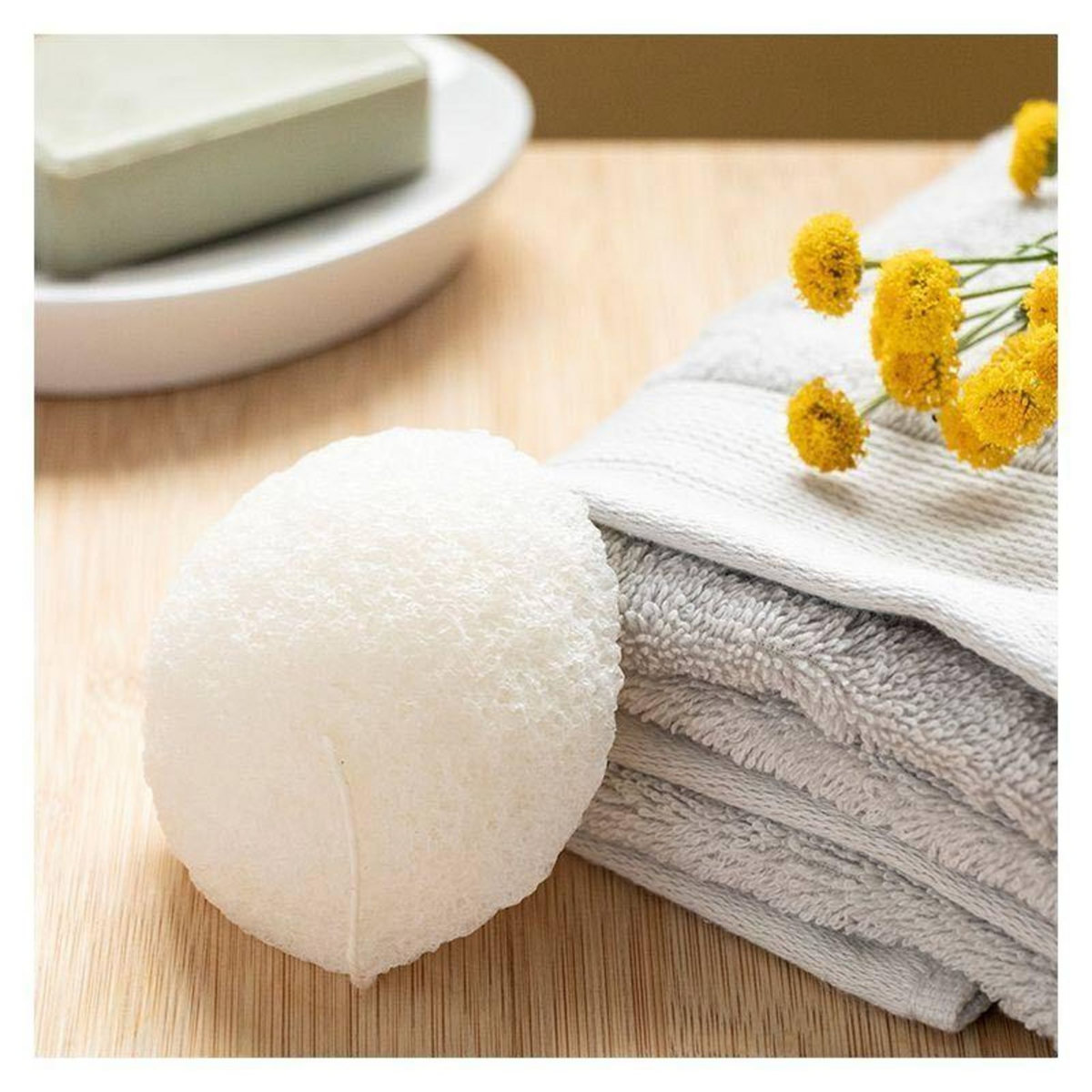 Aromandise Trio d'éponges Konjac Nature, à l'argile verte et charbon