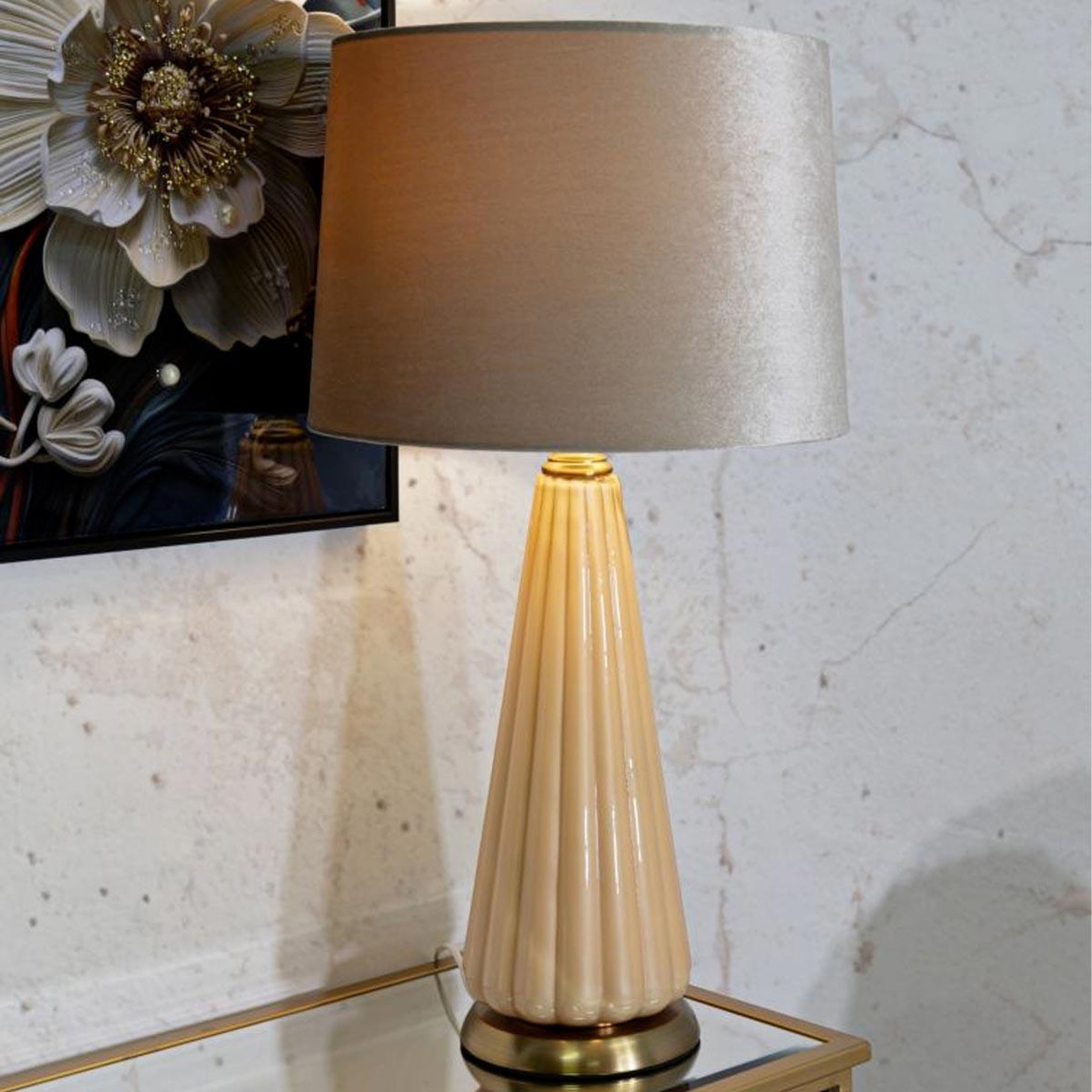 Voir la diapositive 5 : Paris Prix Lampe à poser  perly  68cm perle & or