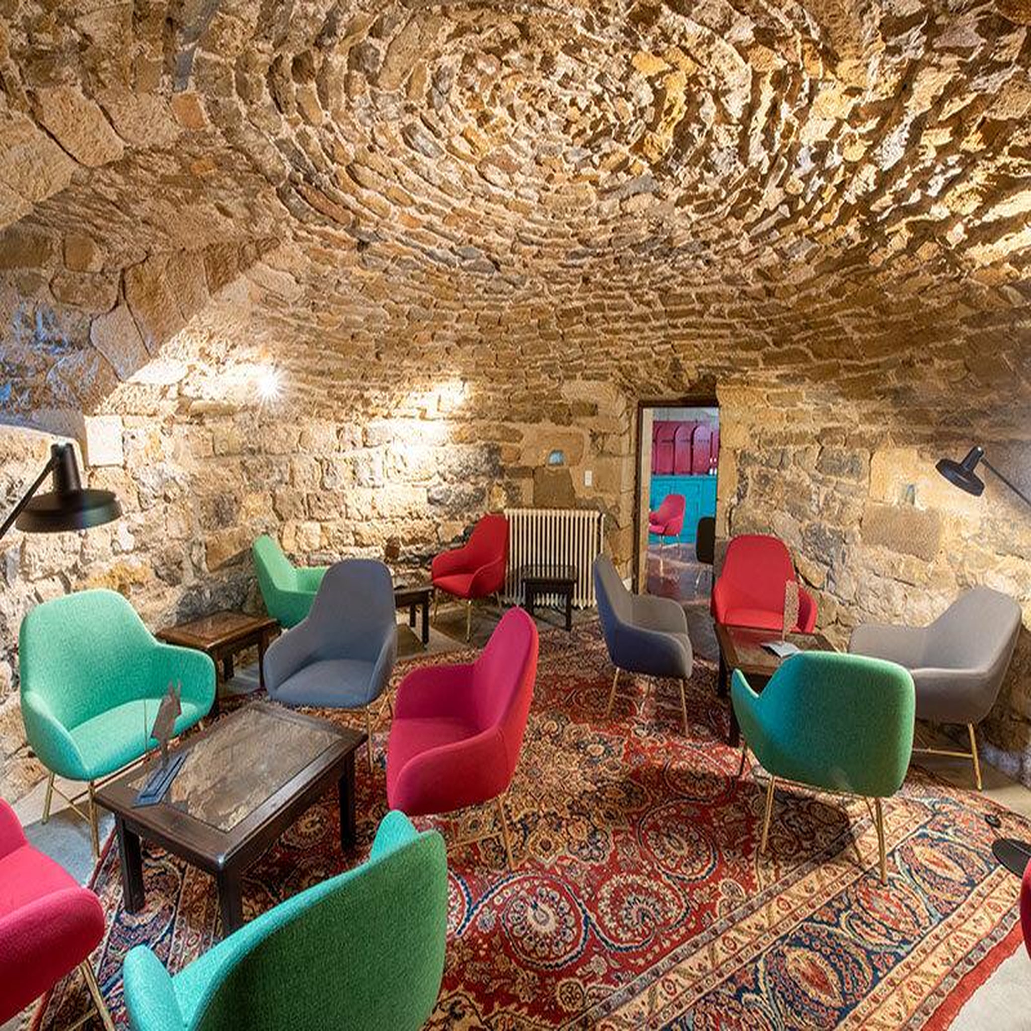 Voir la diapositive 4 : Smartbox 2 jours en château 4* avec dîner et boisson près de carcassonne - coffret cadeau séjour