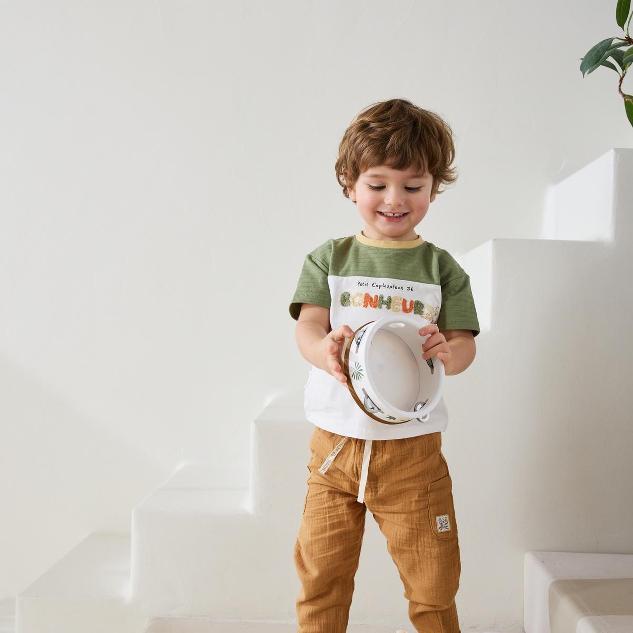 Voir la diapositive 4 : Petit Béguin Ensemble enfant t-shirt et pantalon en gaze de coton gabin