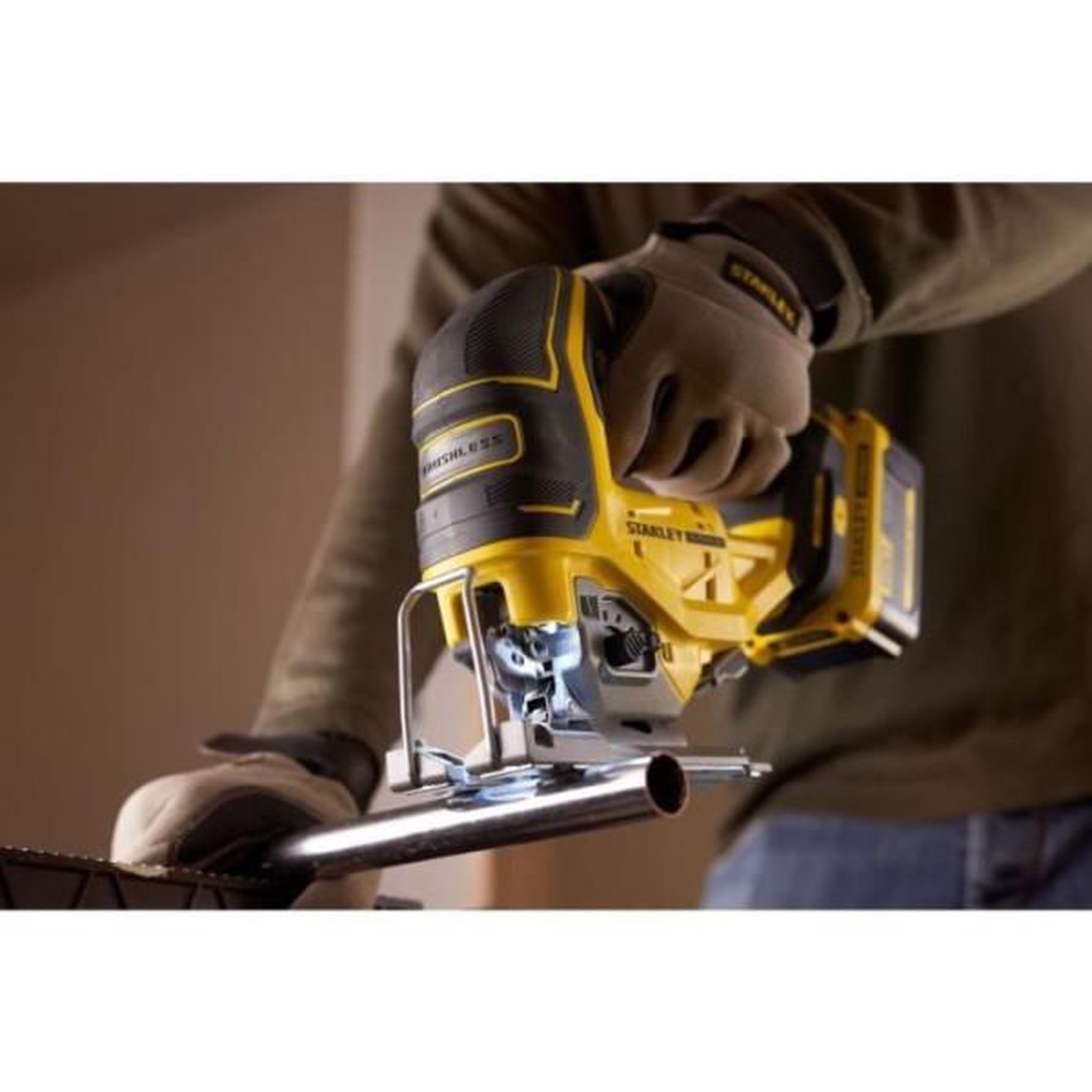 Voir la diapositive 6 : Stanley Scie Sauteuse - STANLEY FATMAX V20 - SFMCS650B-XJ - Brushless - Lithium 18V - Sans Batterie