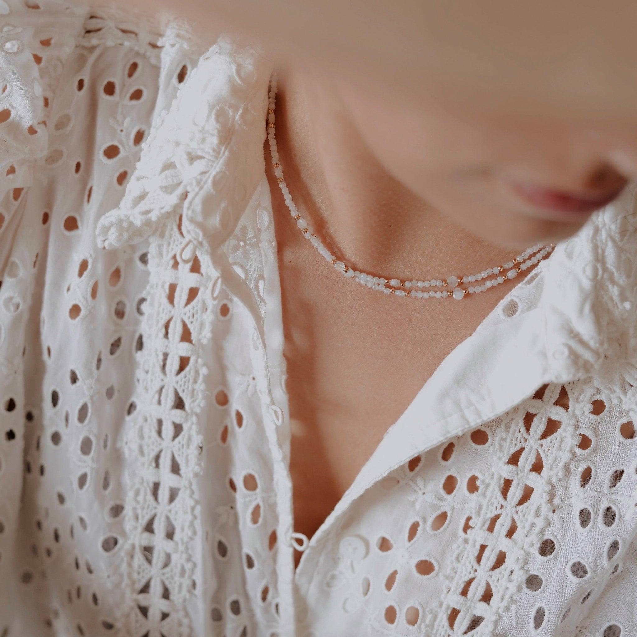 Voir la diapositive 3 : SLOYA Collier Paloma en pierres de Lune