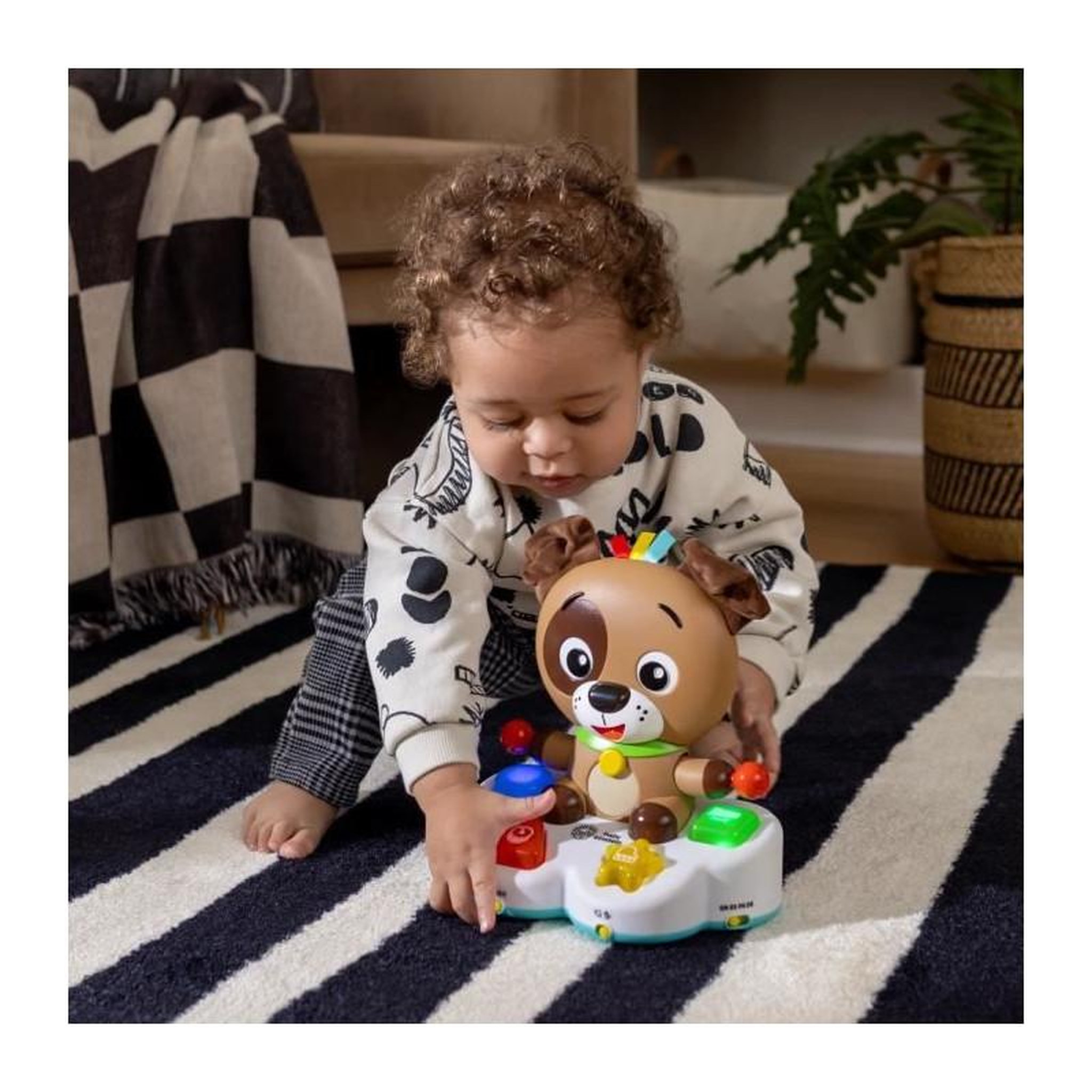 Voir la diapositive 3 : BABY EINSTEIN BABY EINSTEIN Jouet d'éveil multisensoriel, Musique et Lumieres, Interactif et Multilingue