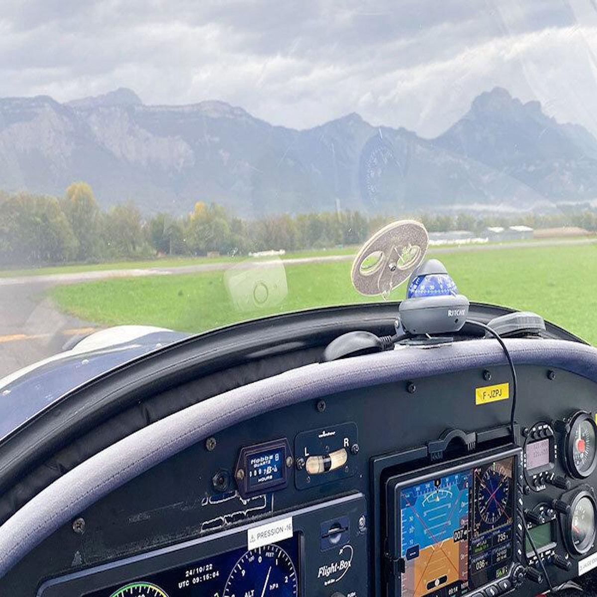 Smartbox Initiation au pilotage d'ULM de 40 min avec cours théorique au-dessus du massif du Vercors - Coffret Cadeau Sport & Aventure