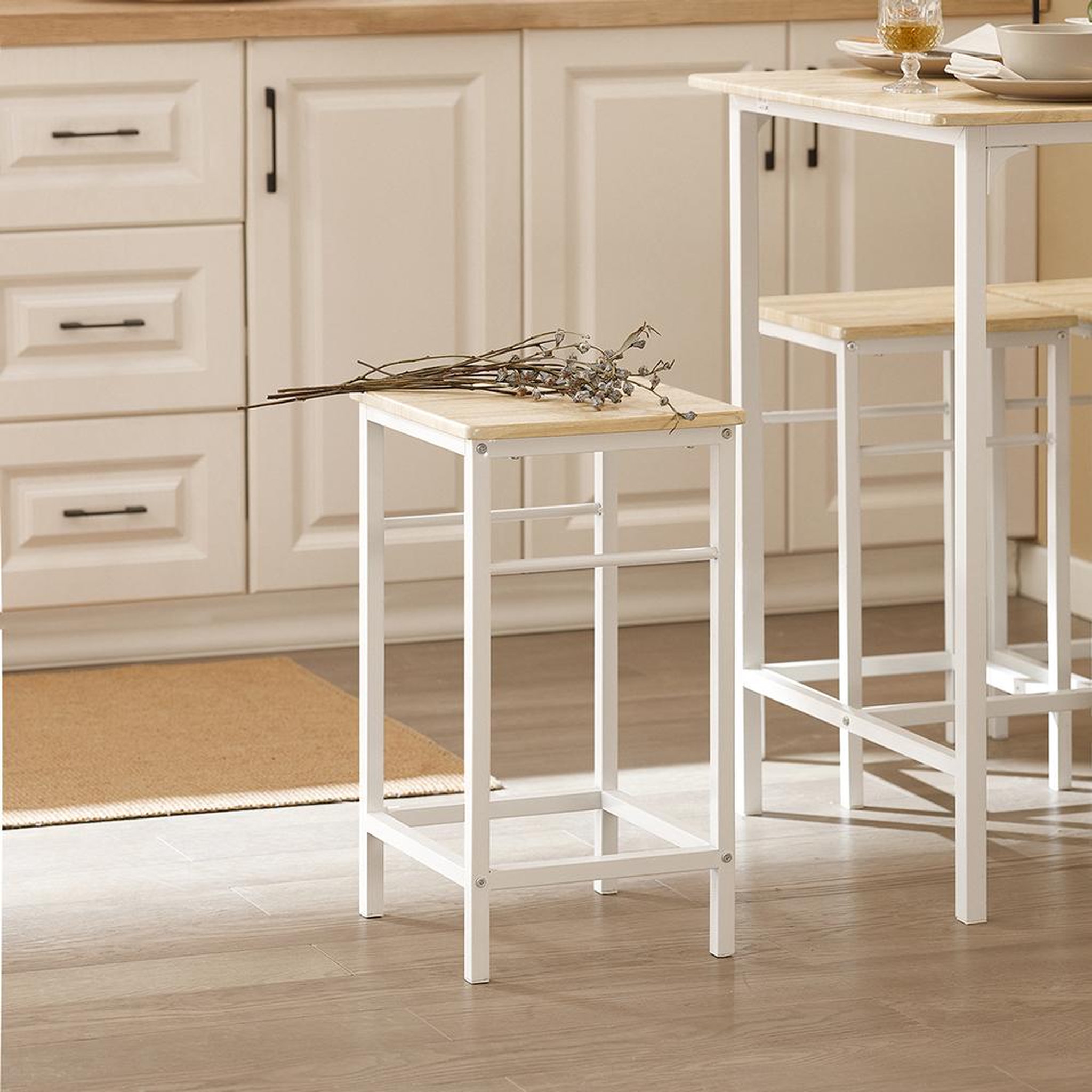 Voir la diapositive 6 : SOBUY SoBuy - Ensemble Table Et 4 Tabourets - Industriel - OGT11