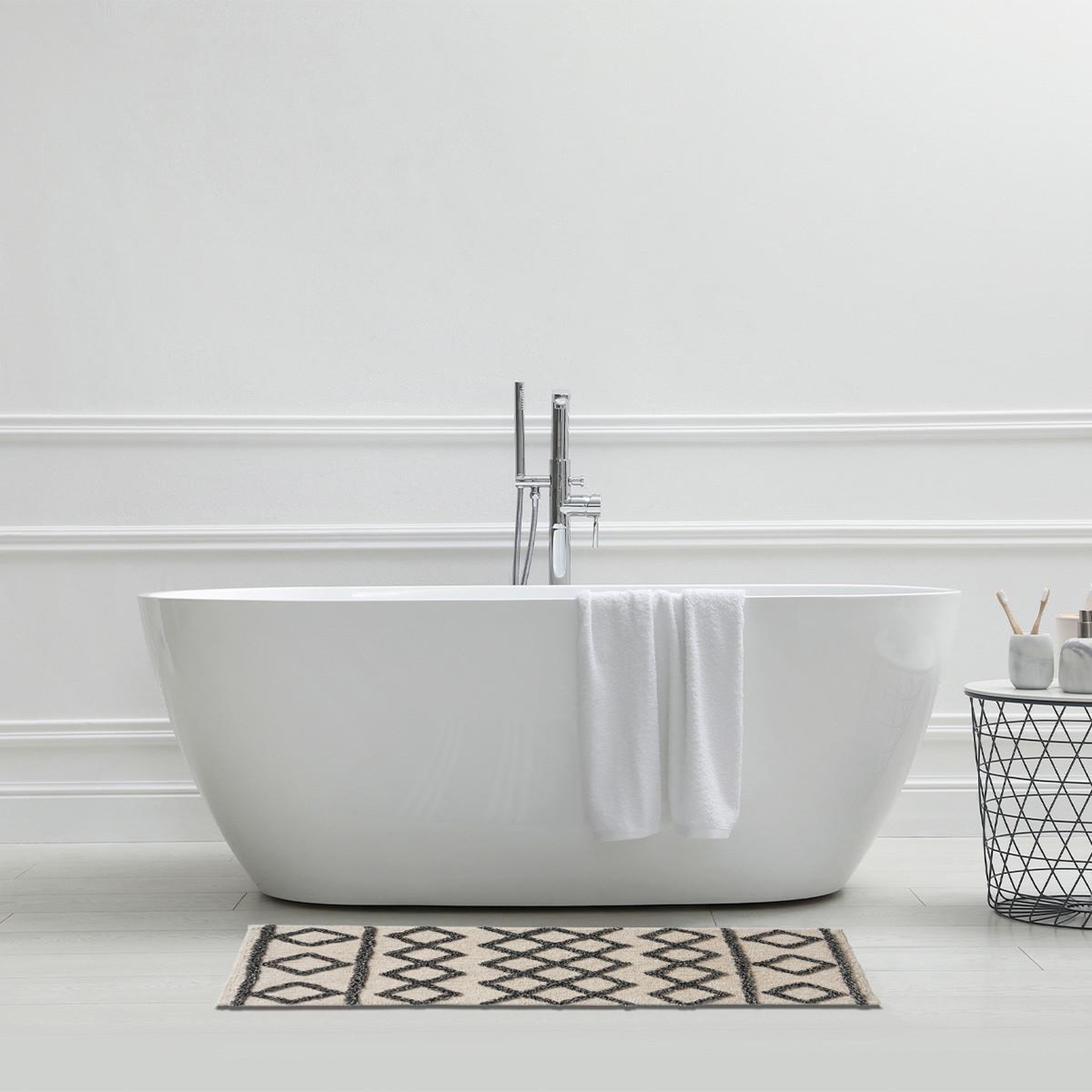 Voir la diapositive 3 : GUY LEVASSEUR Tapis de bain déco géométrique en coton tufté 60x120cm